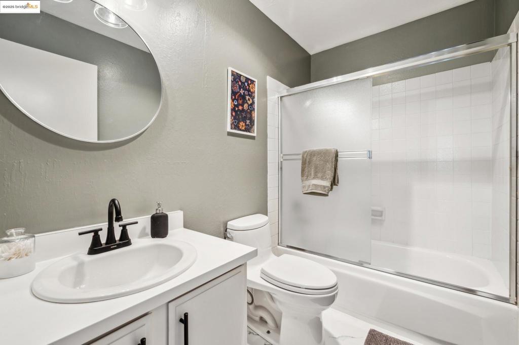 325 Vernon St 301
