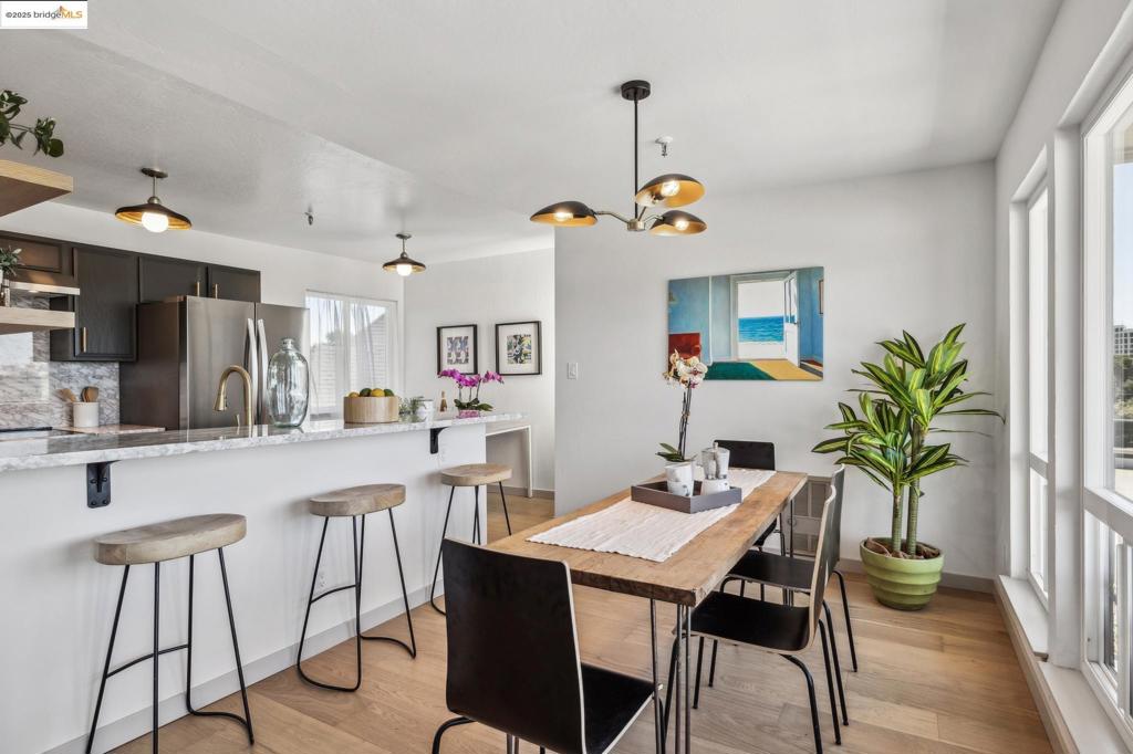 325 Vernon St 301