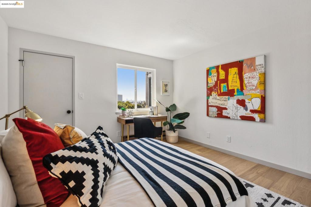 325 Vernon St 301