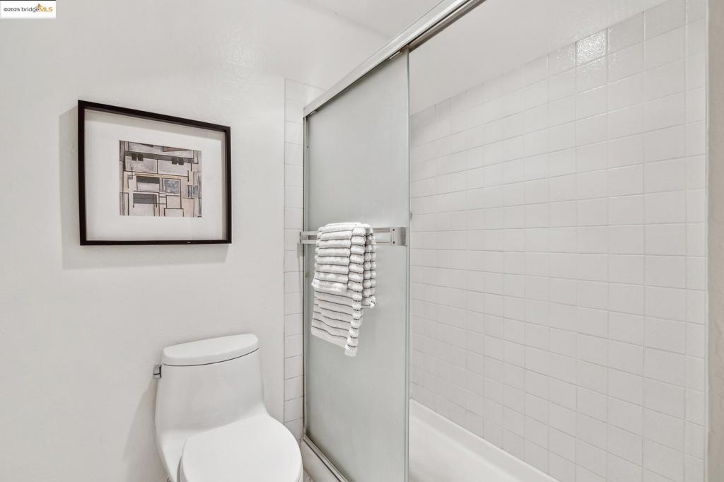 325 Vernon St 301