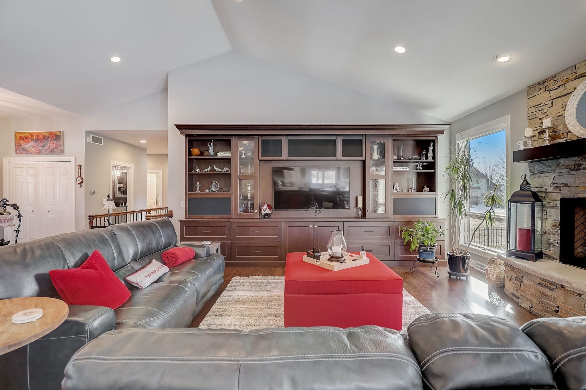 1806 Hidden Hill Drive