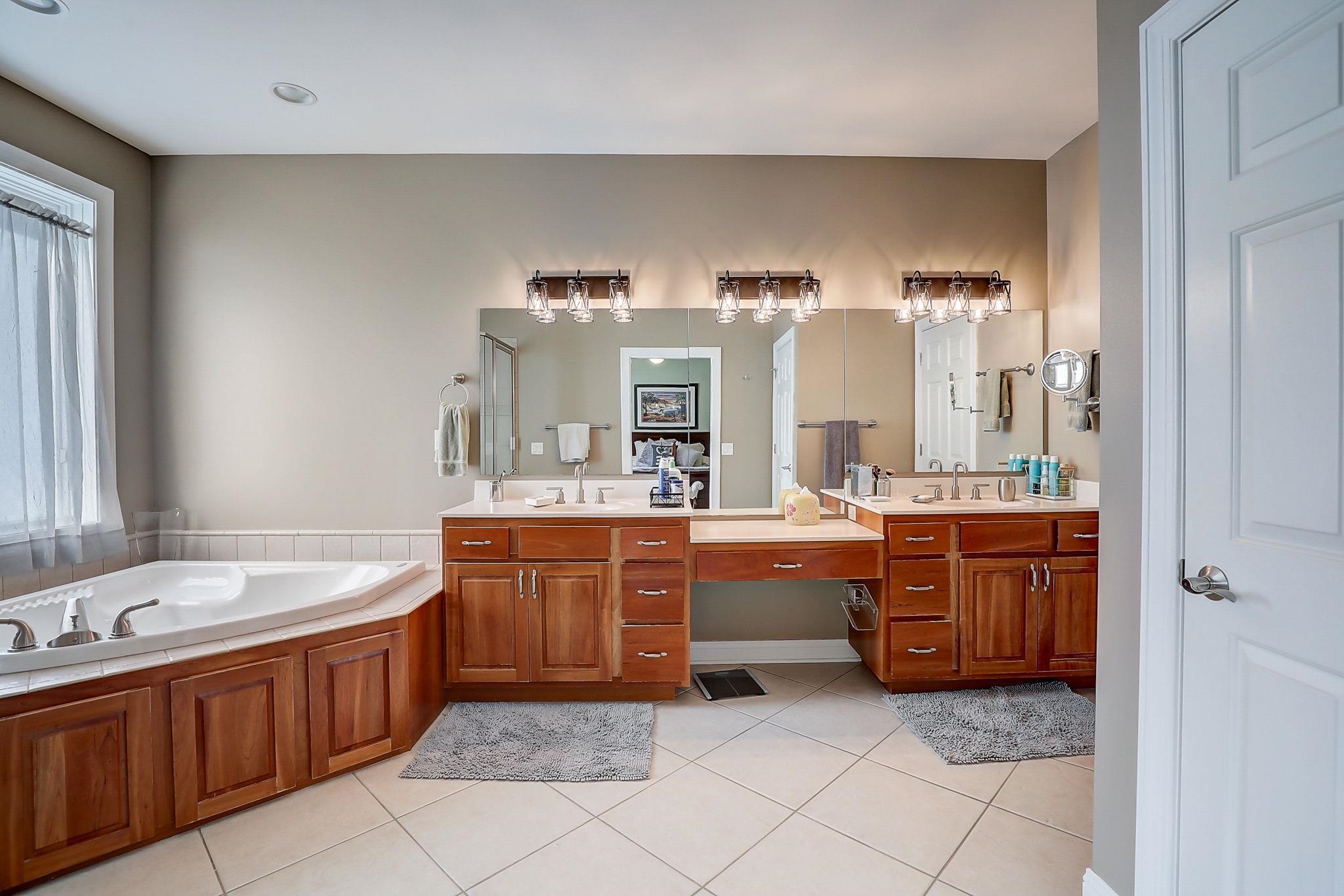 1806 Hidden Hill Drive