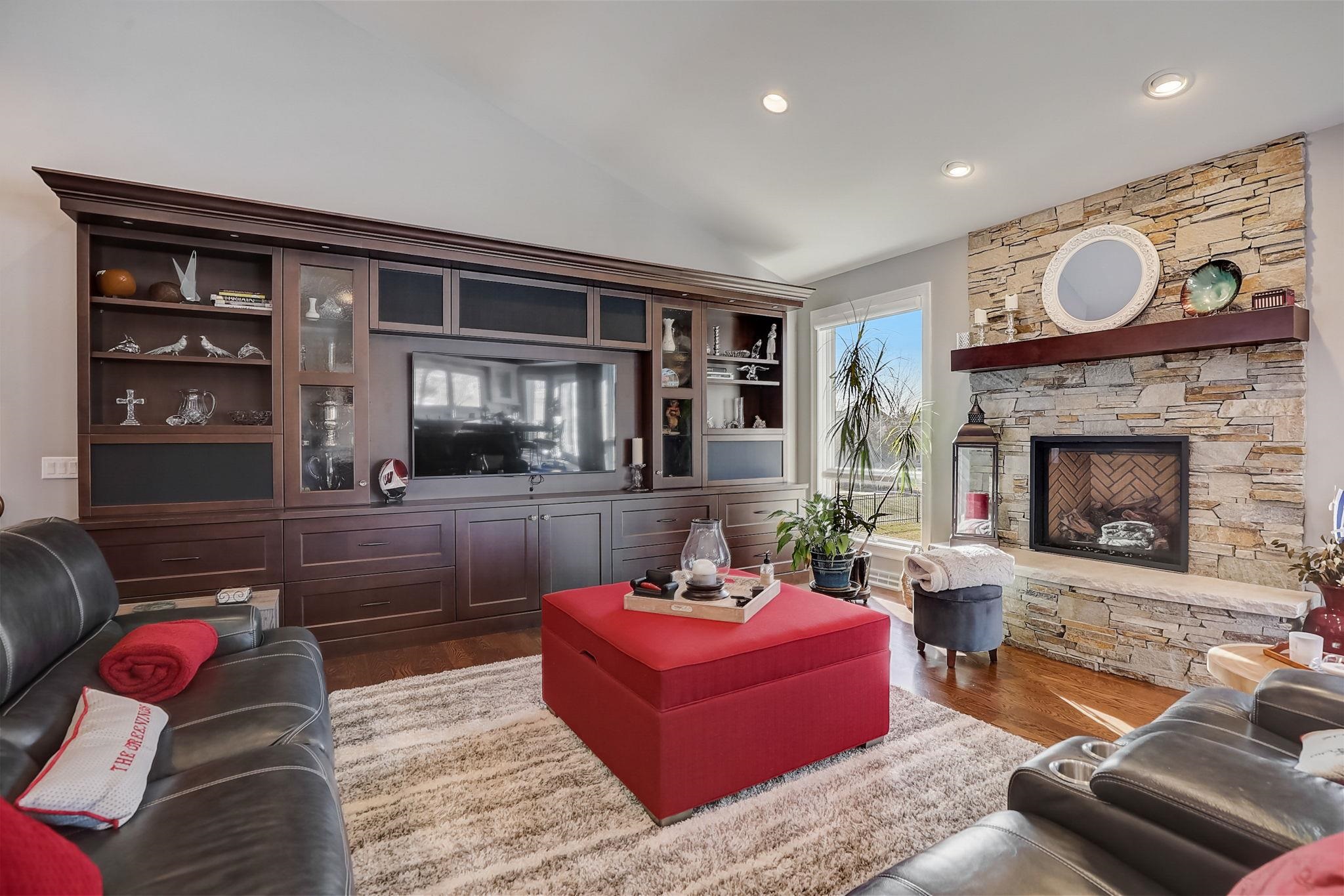 1806 Hidden Hill Drive