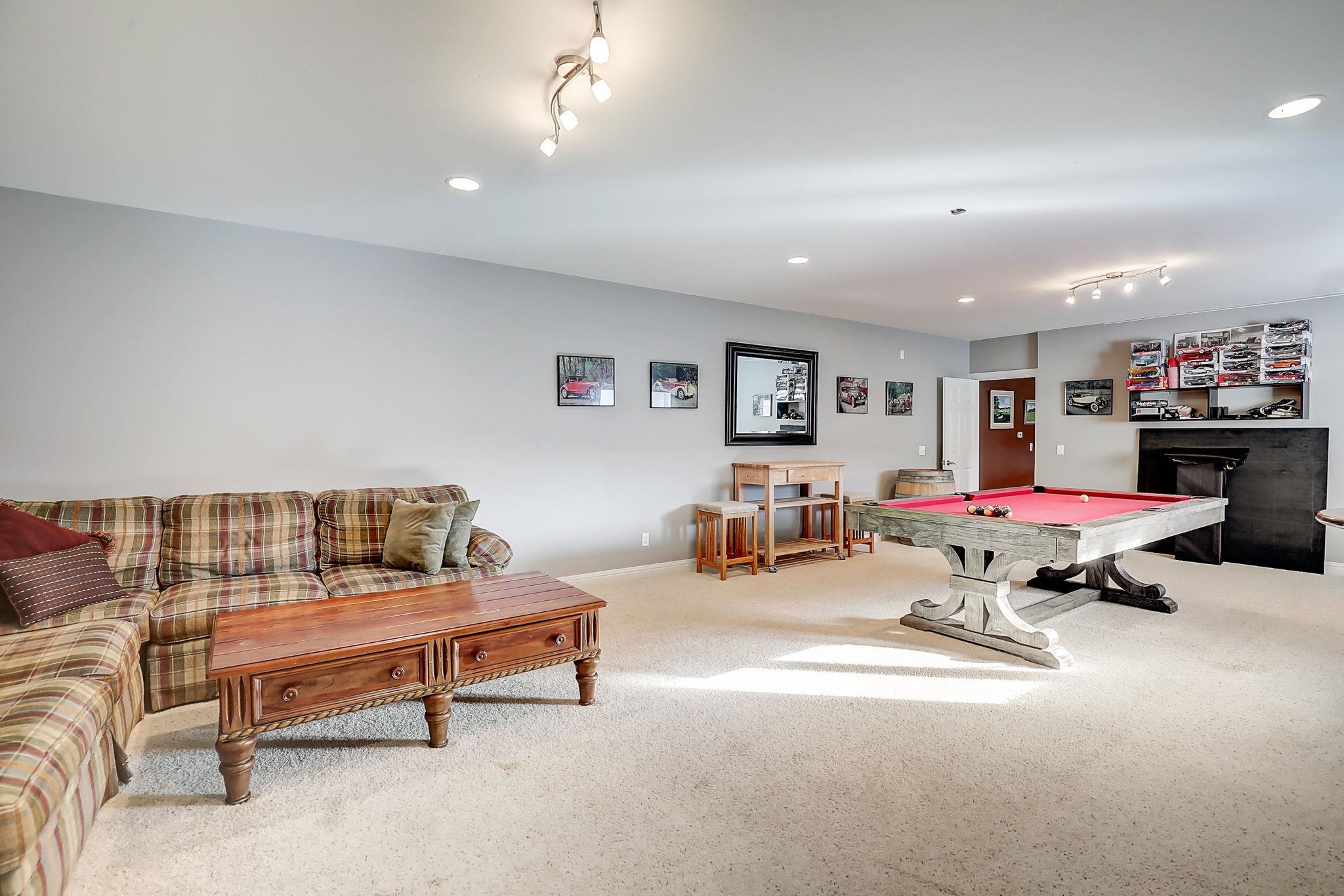 1806 Hidden Hill Drive