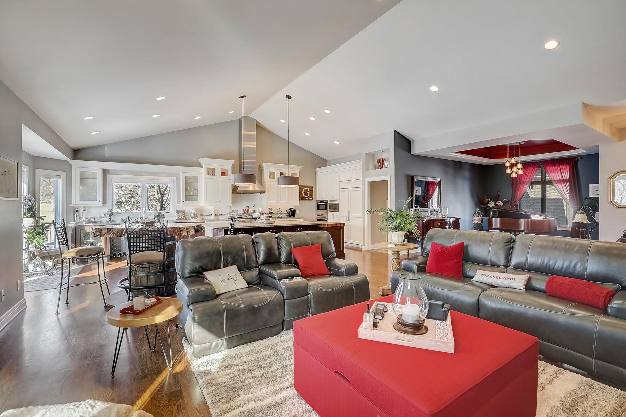 1806 Hidden Hill Drive