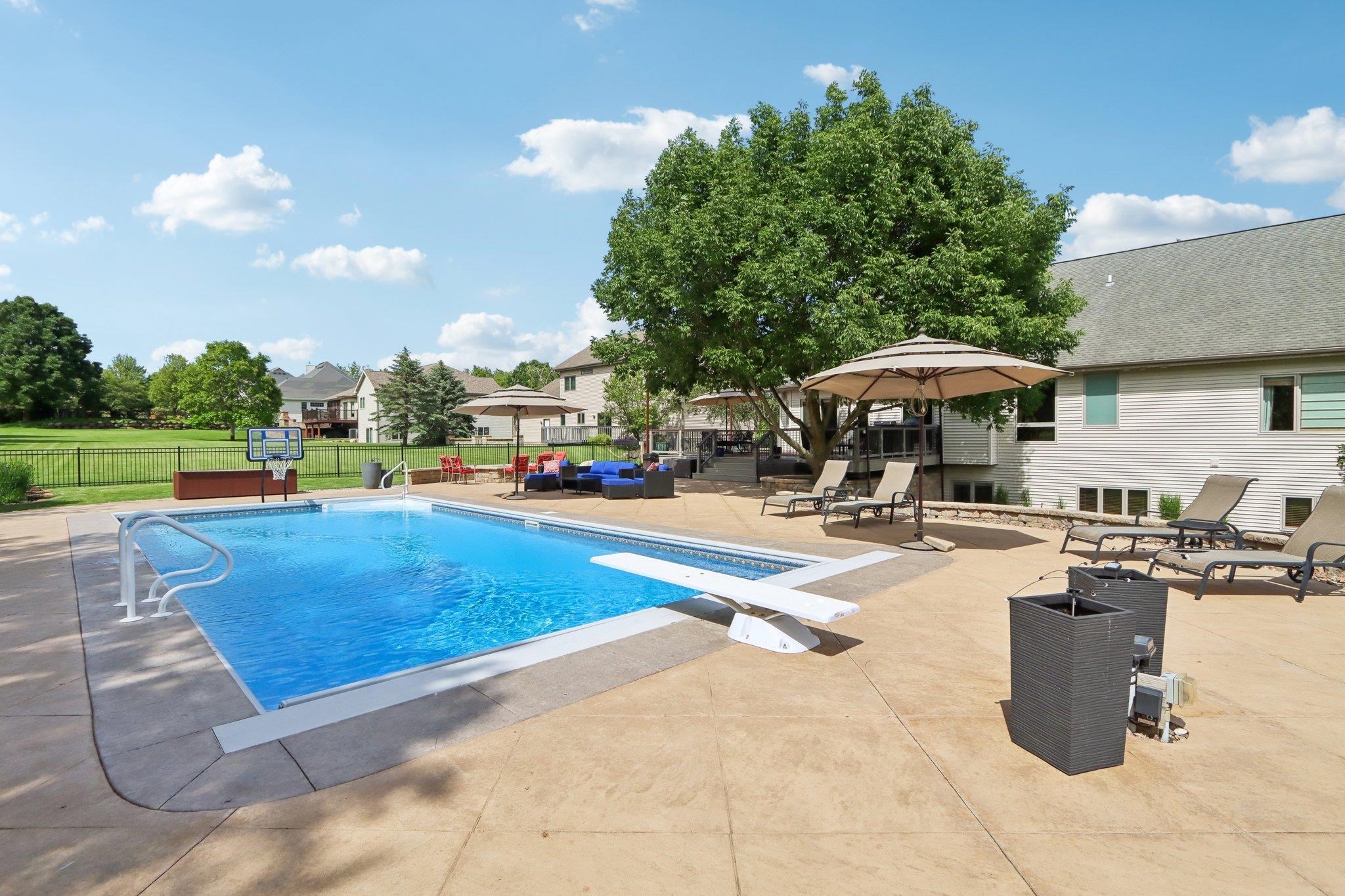 1806 Hidden Hill Drive