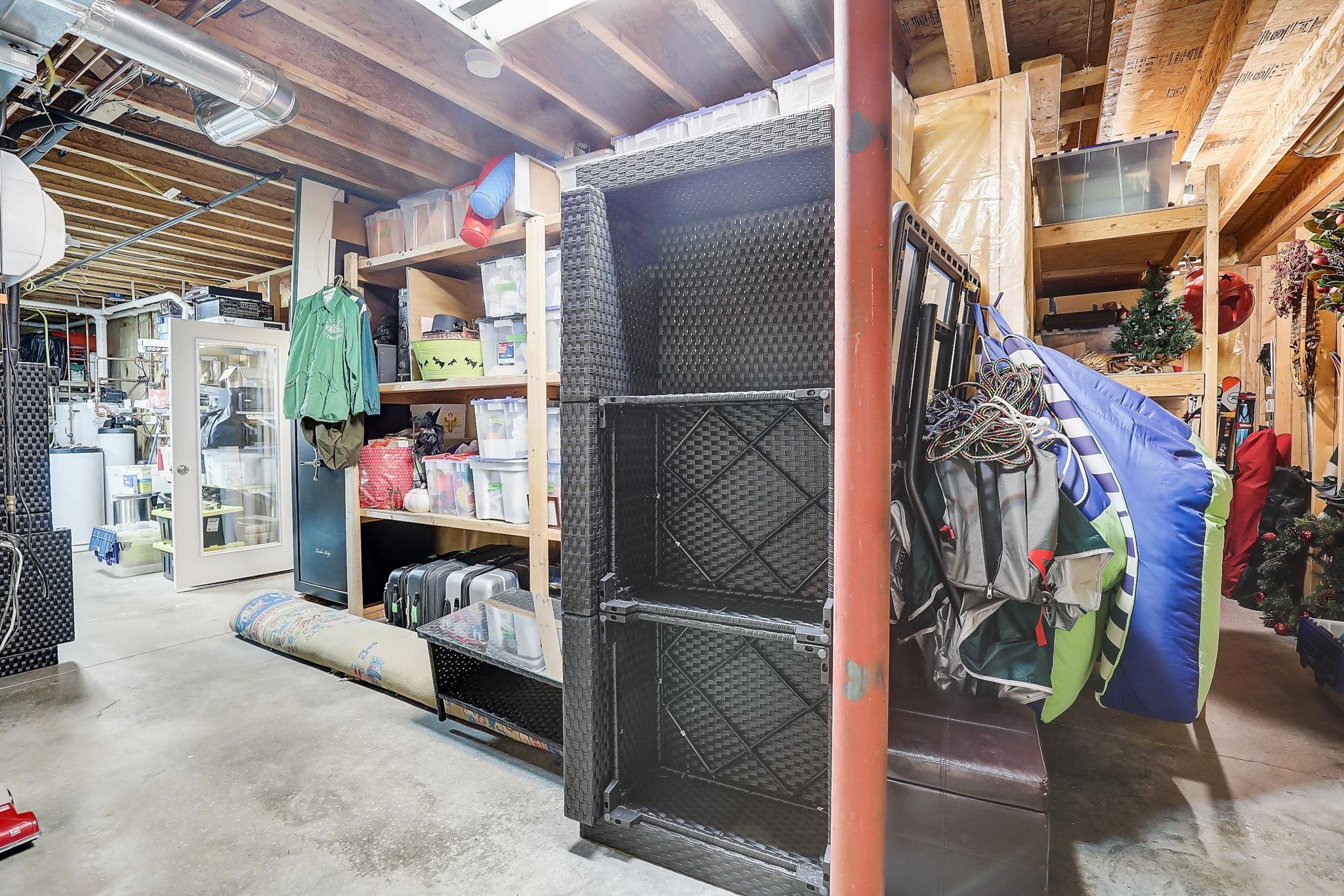 1806 Hidden Hill Drive