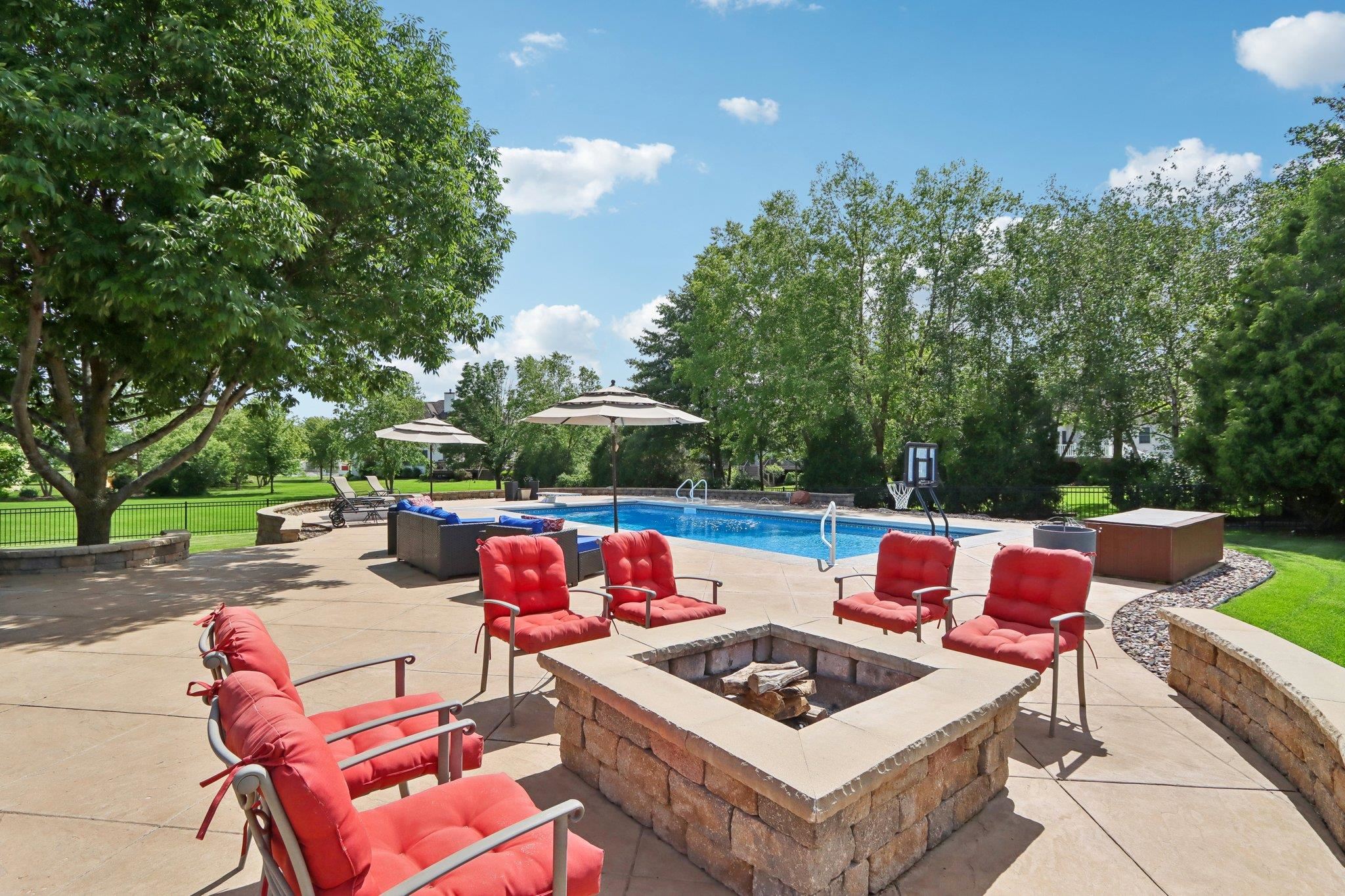 1806 Hidden Hill Drive