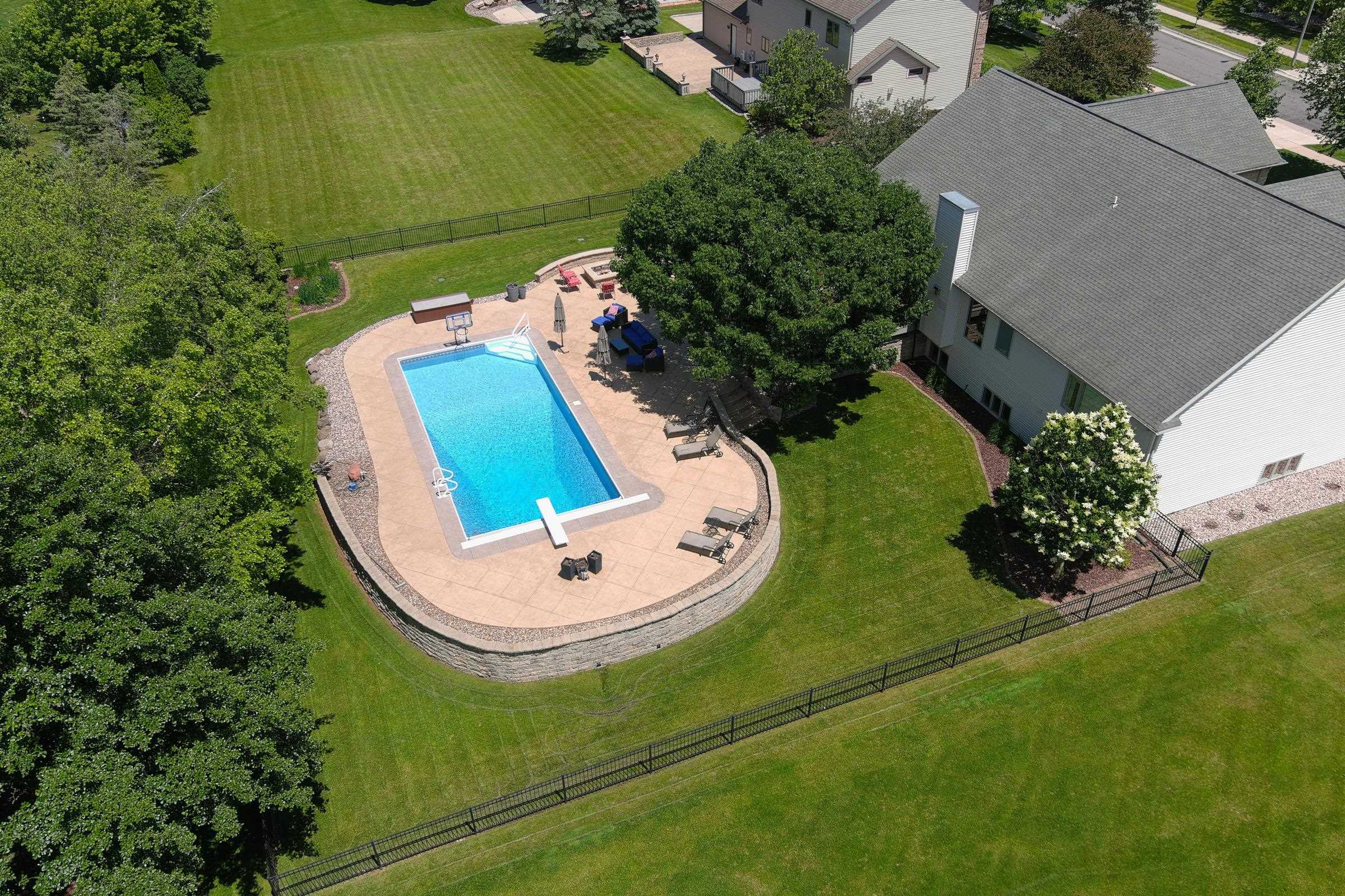 1806 Hidden Hill Drive