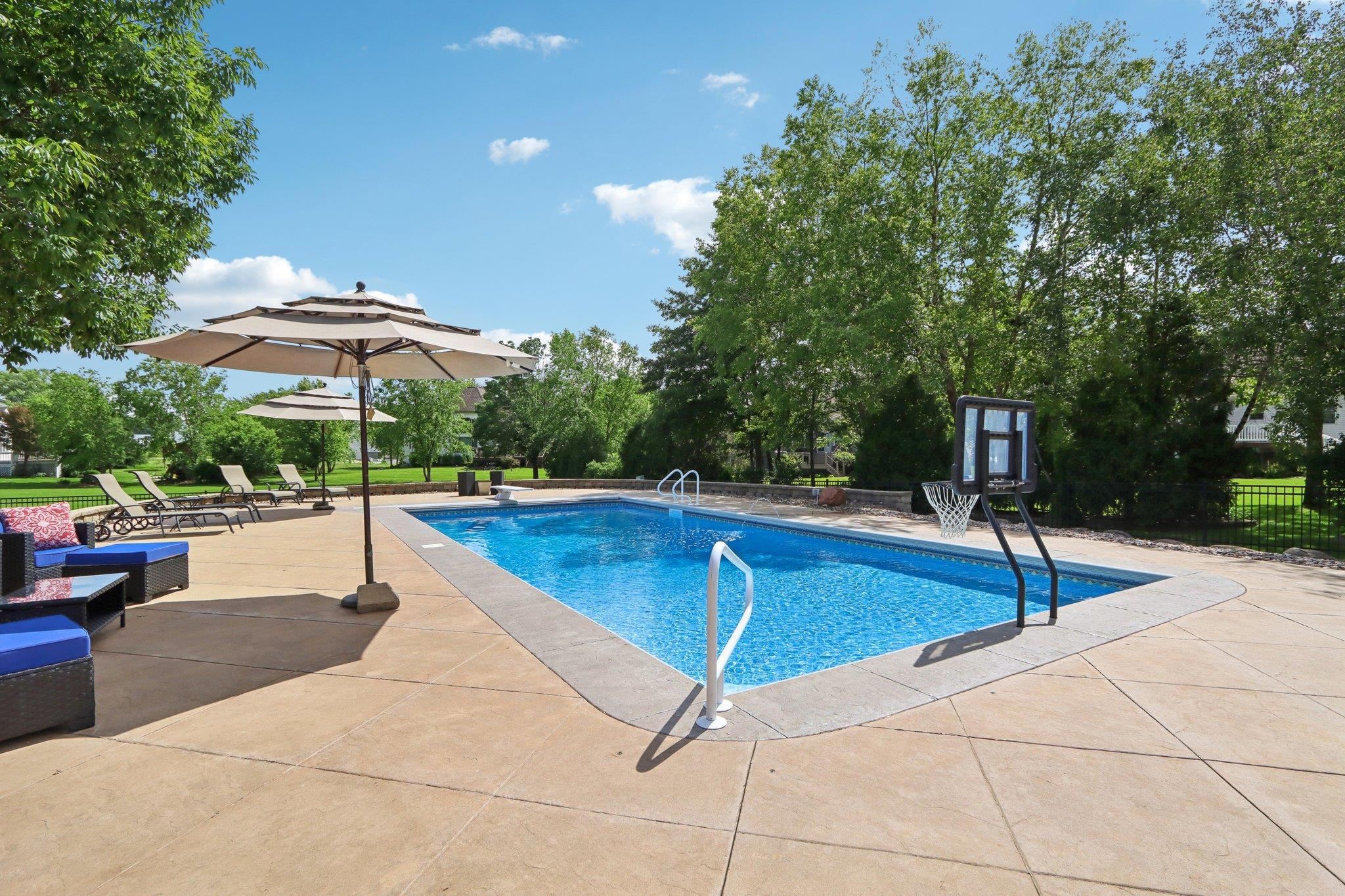 1806 Hidden Hill Drive
