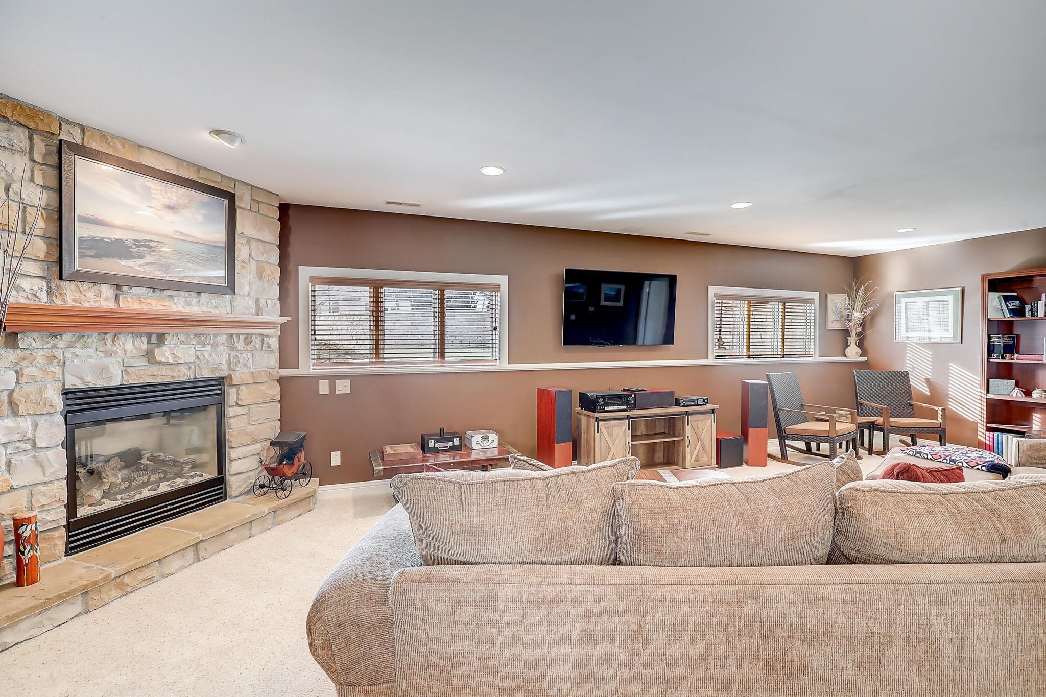 1806 Hidden Hill Drive
