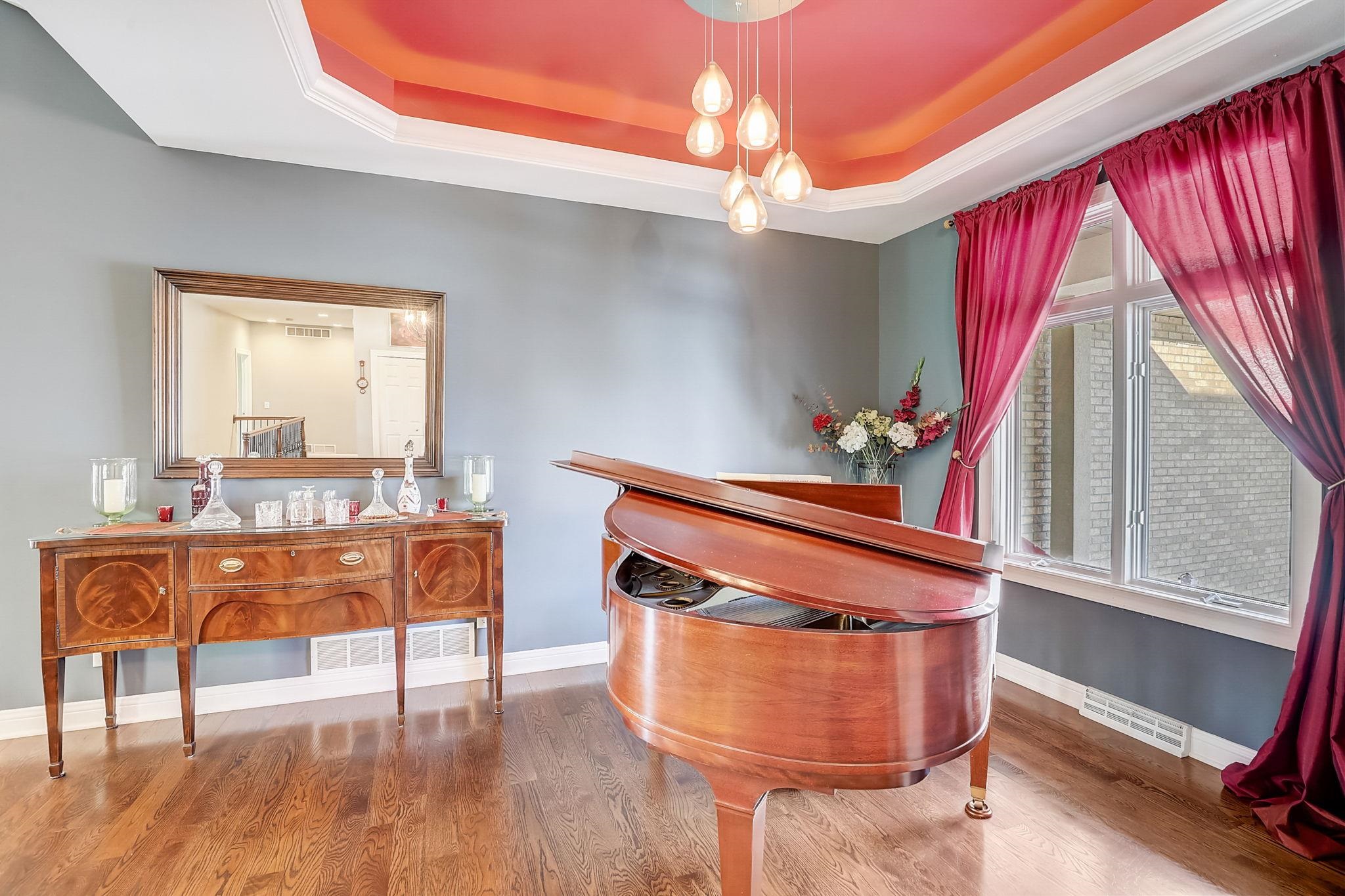1806 Hidden Hill Drive