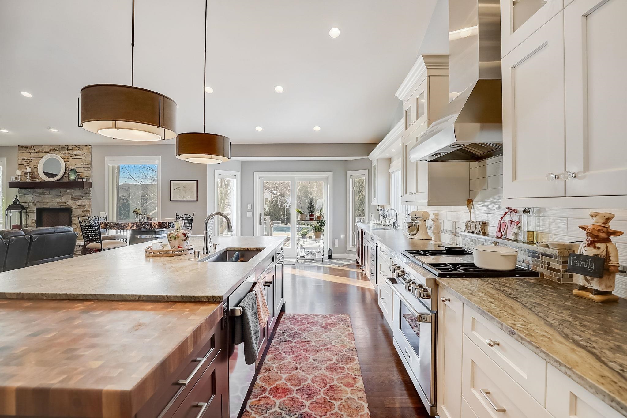 1806 Hidden Hill Drive