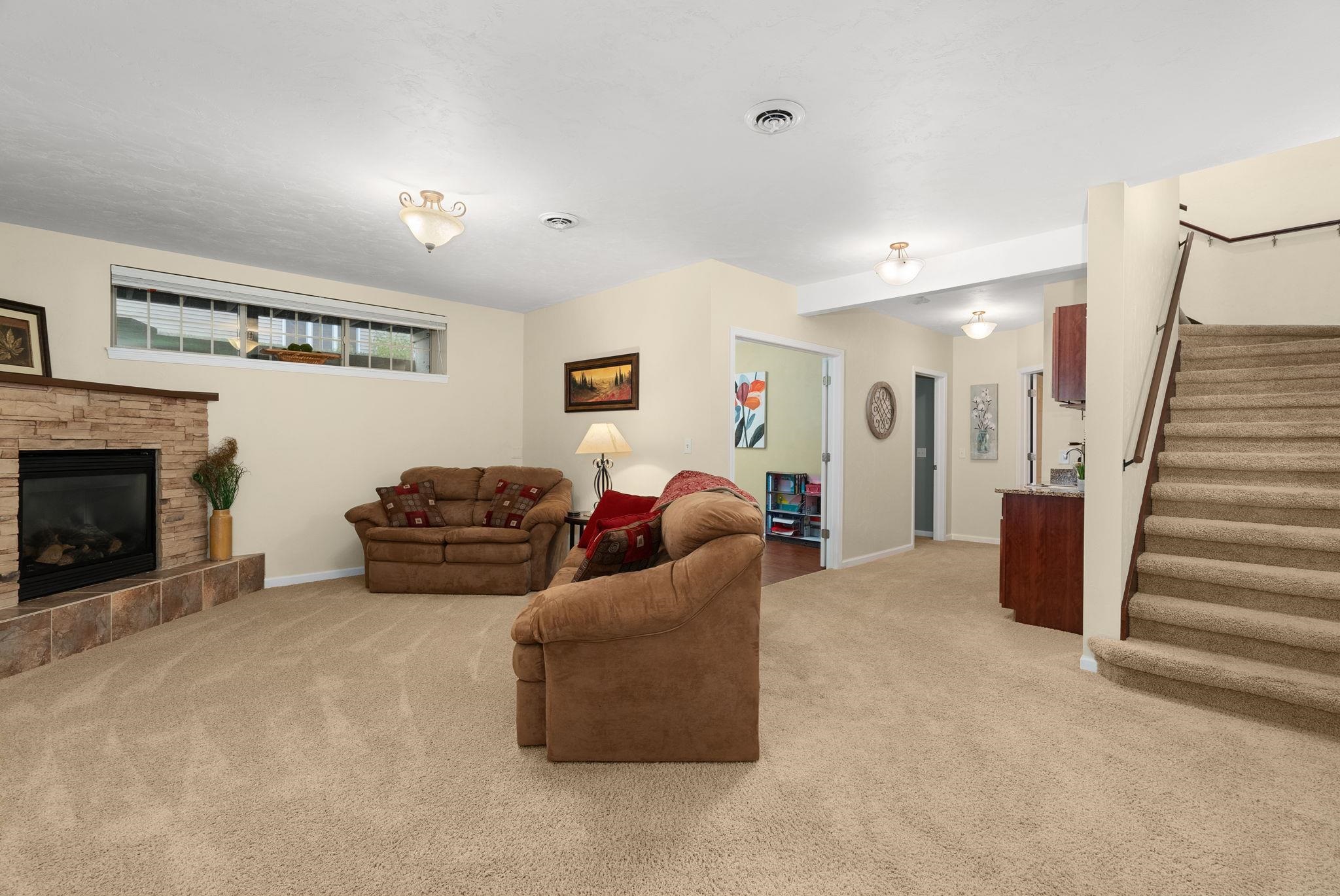 5221 Teaberry Lane