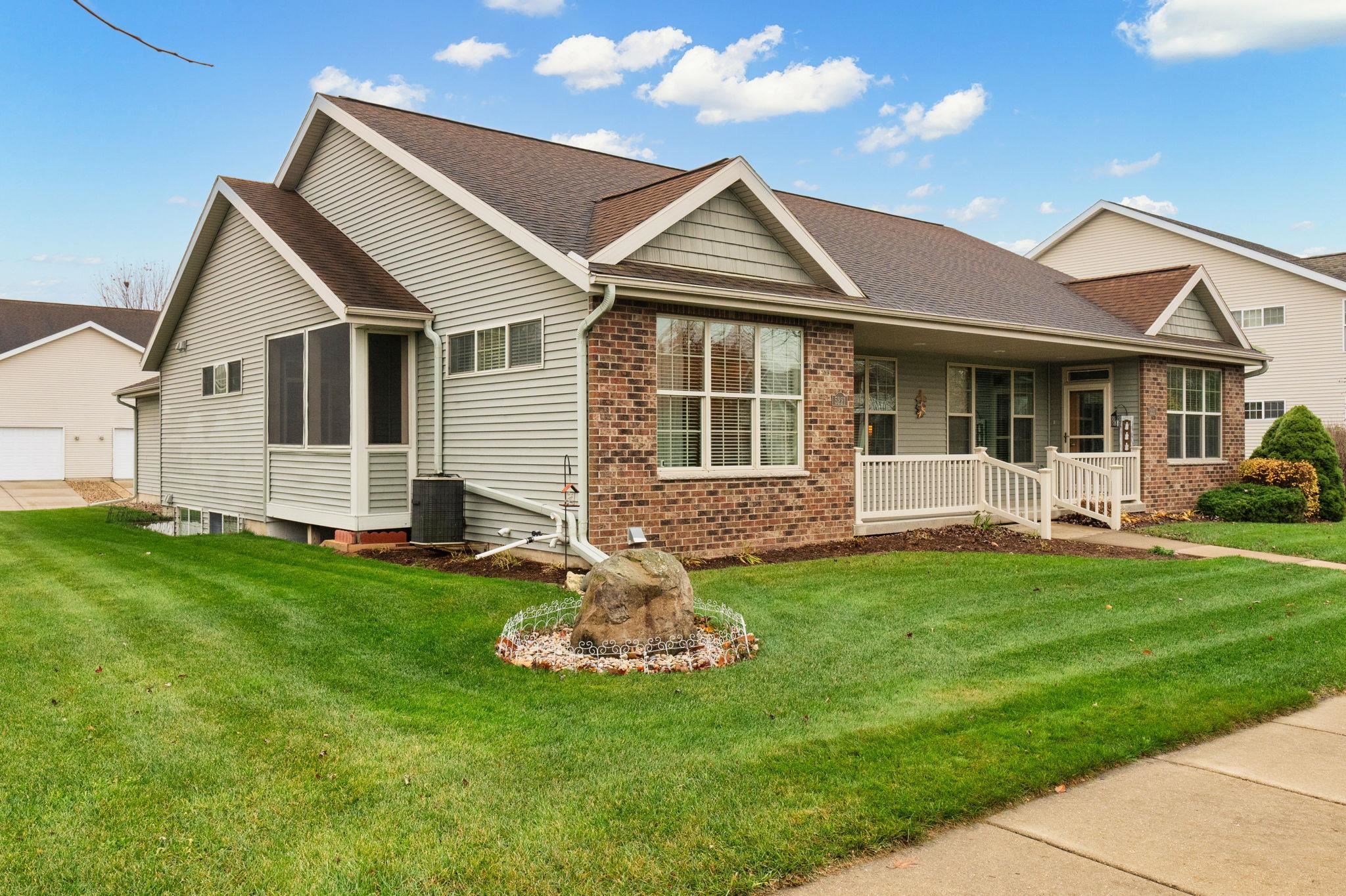 5221 Teaberry Lane