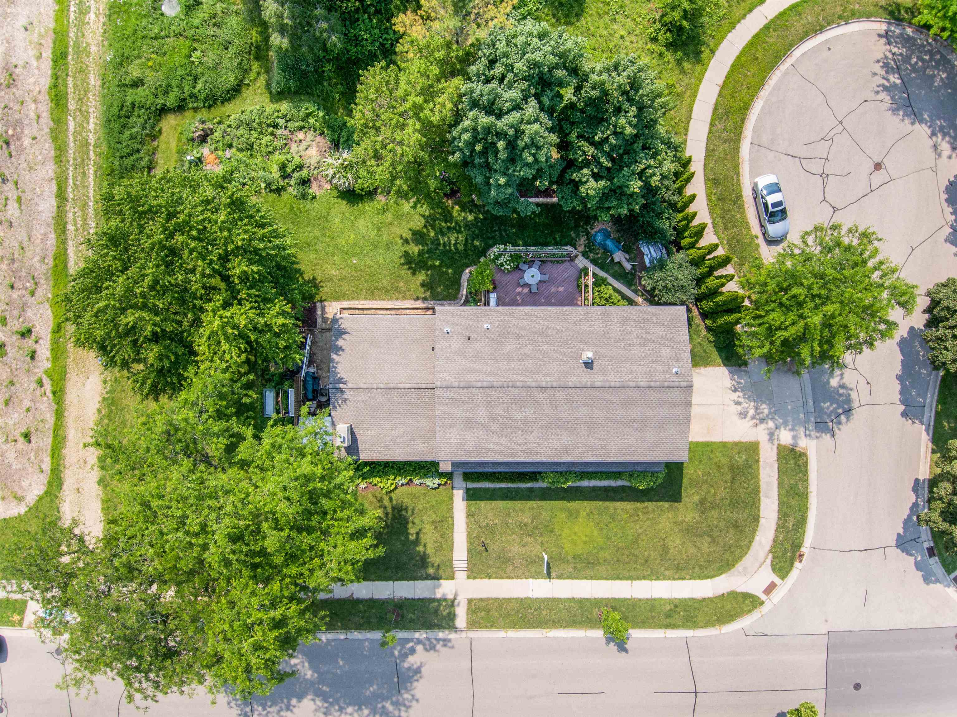 122 S Yellowstone Drive