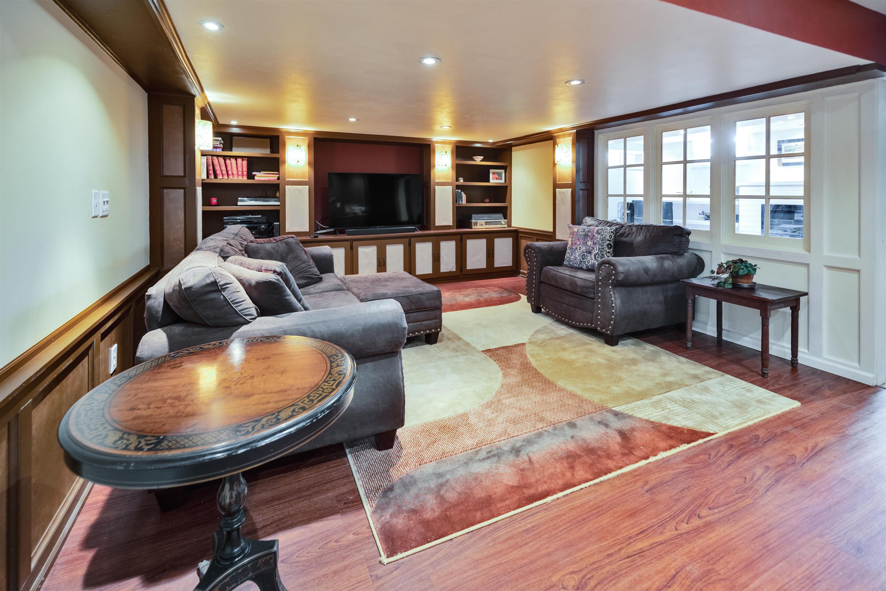 122 S Yellowstone Drive