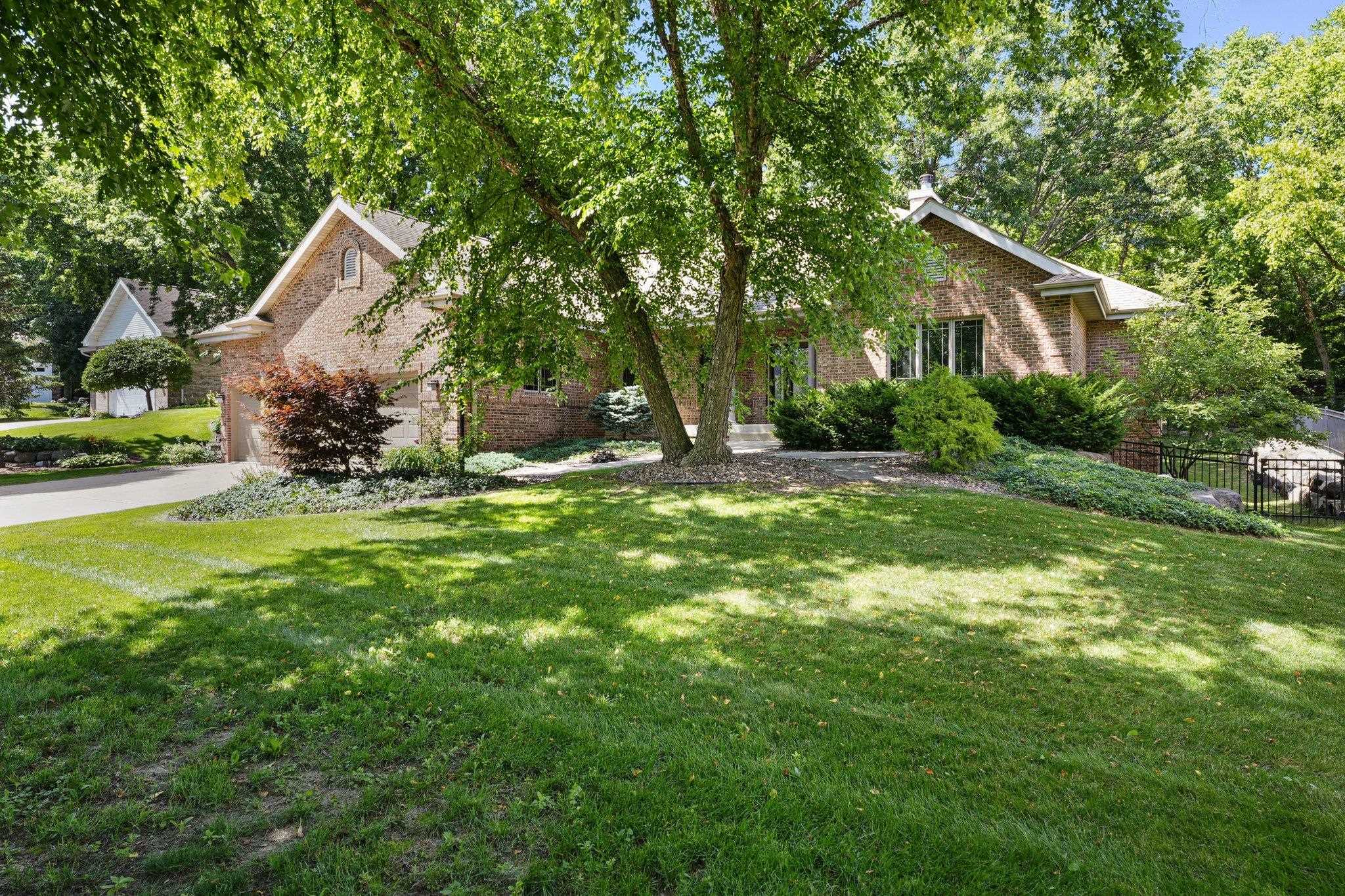 39 Hawk Feather Circle