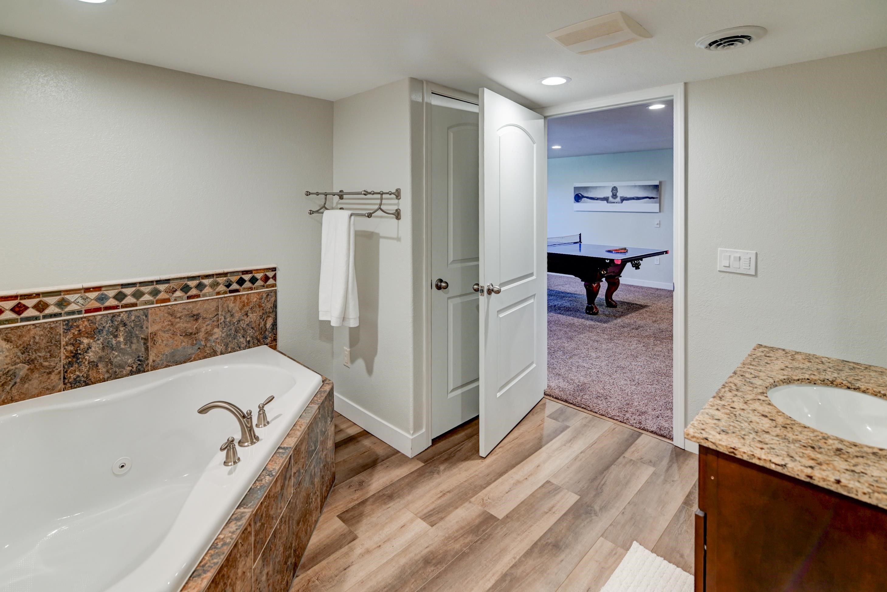 6637 Tartan Trail