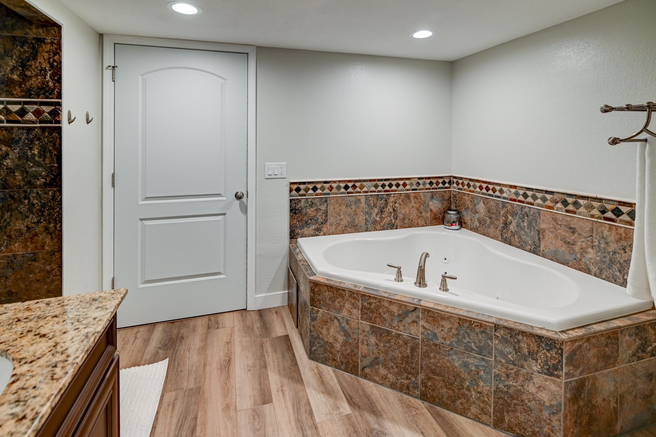 6637 Tartan Trail