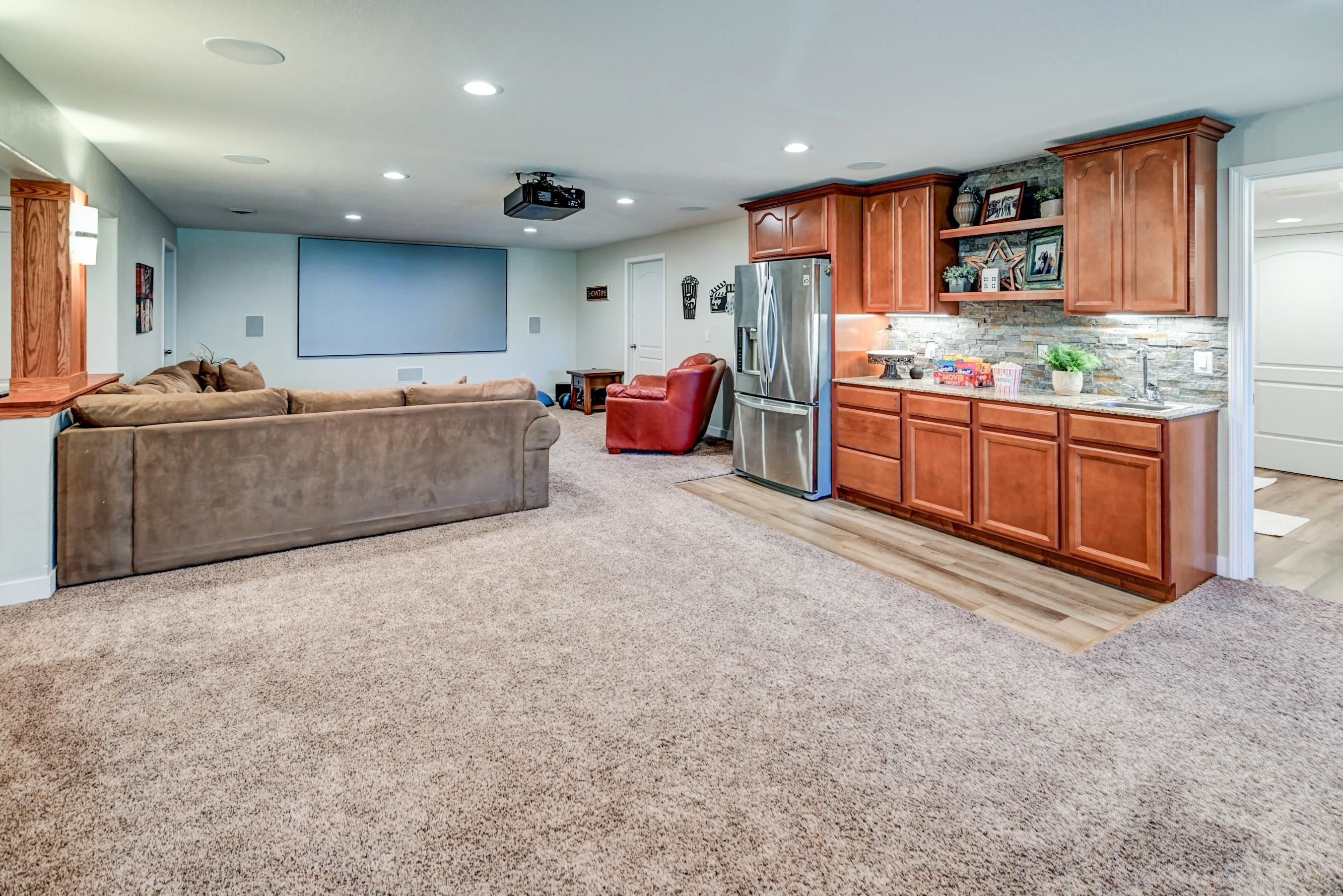 6637 Tartan Trail