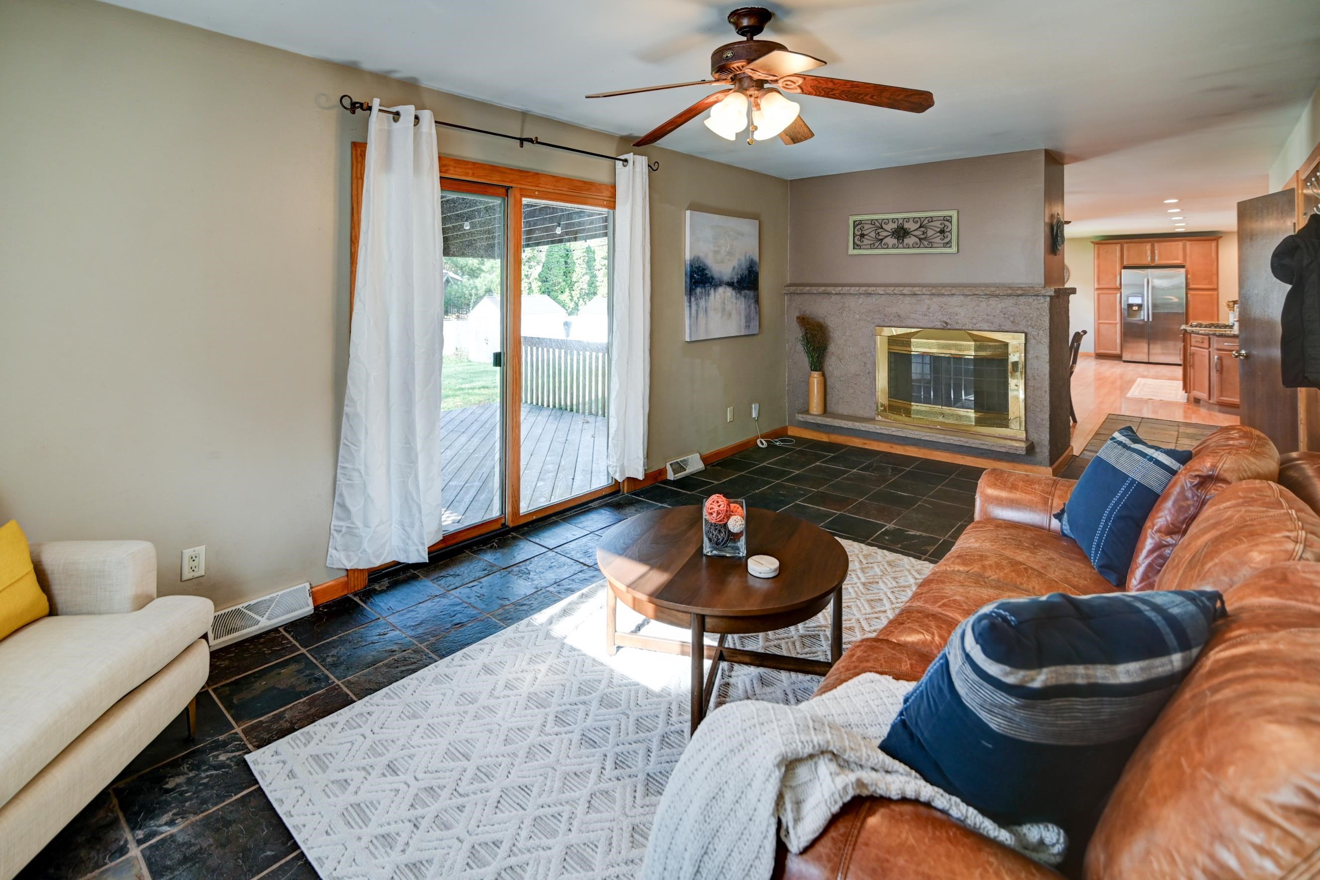 1618 Angel Crest Way