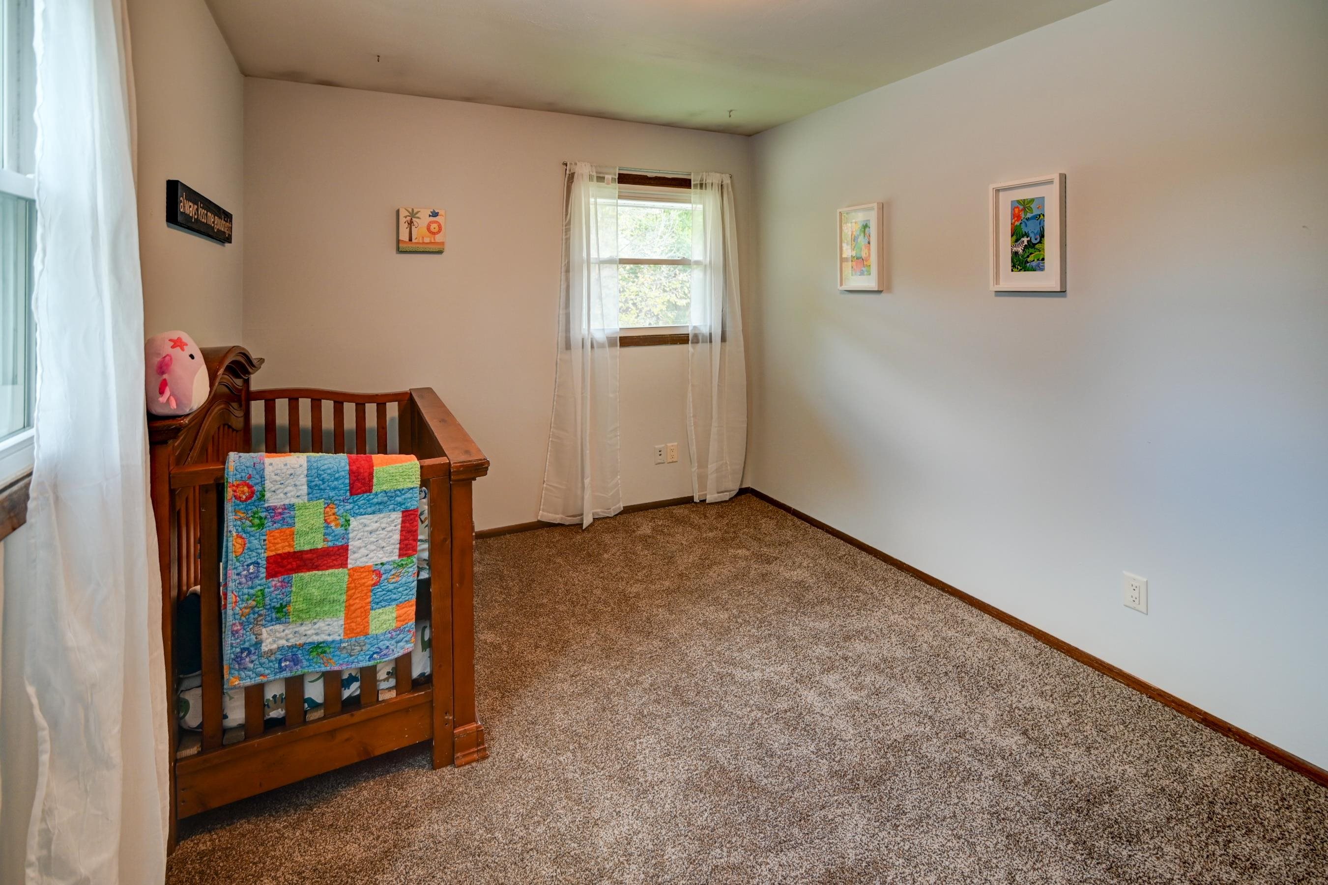 1618 Angel Crest Way