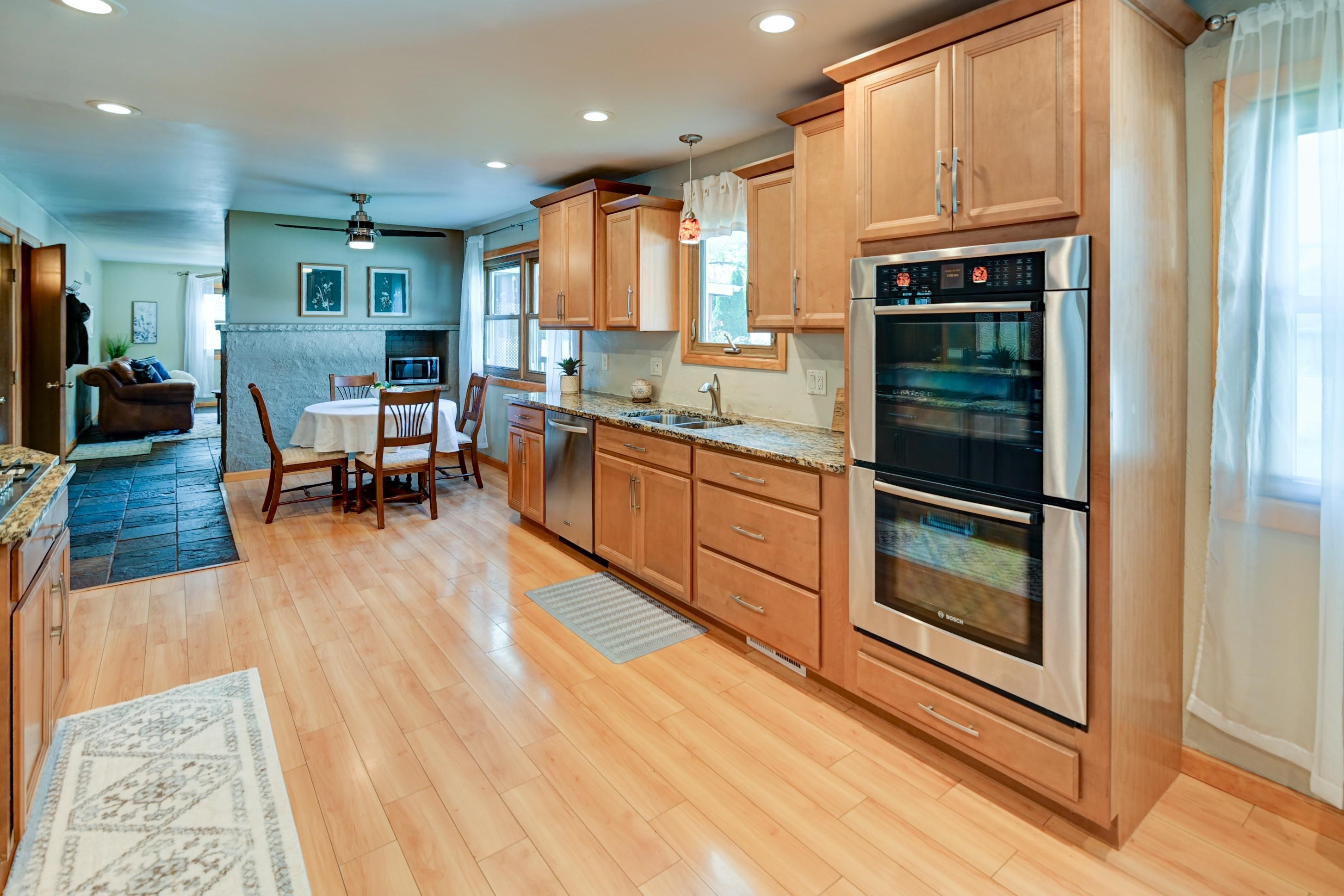 1618 Angel Crest Way