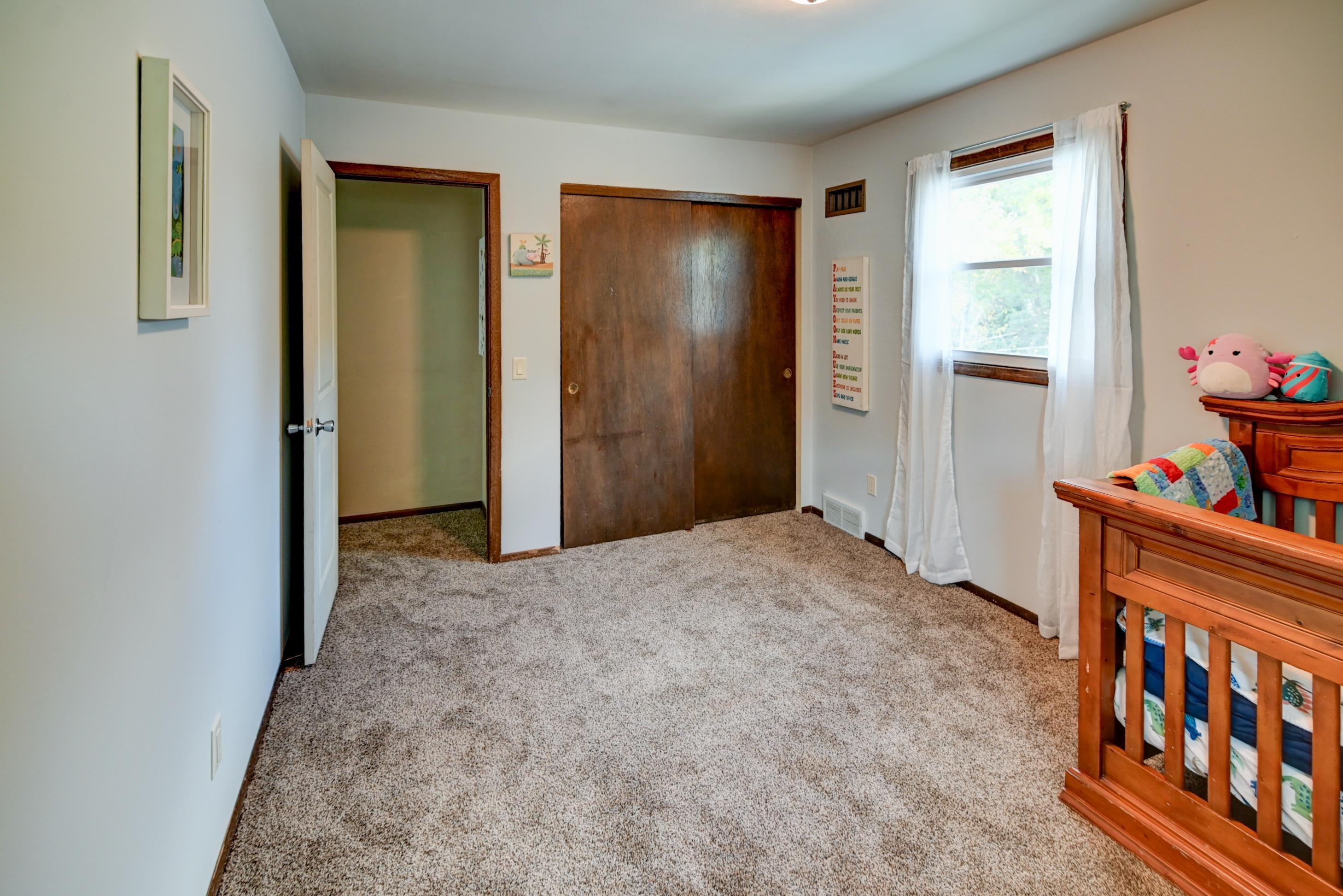 1618 Angel Crest Way