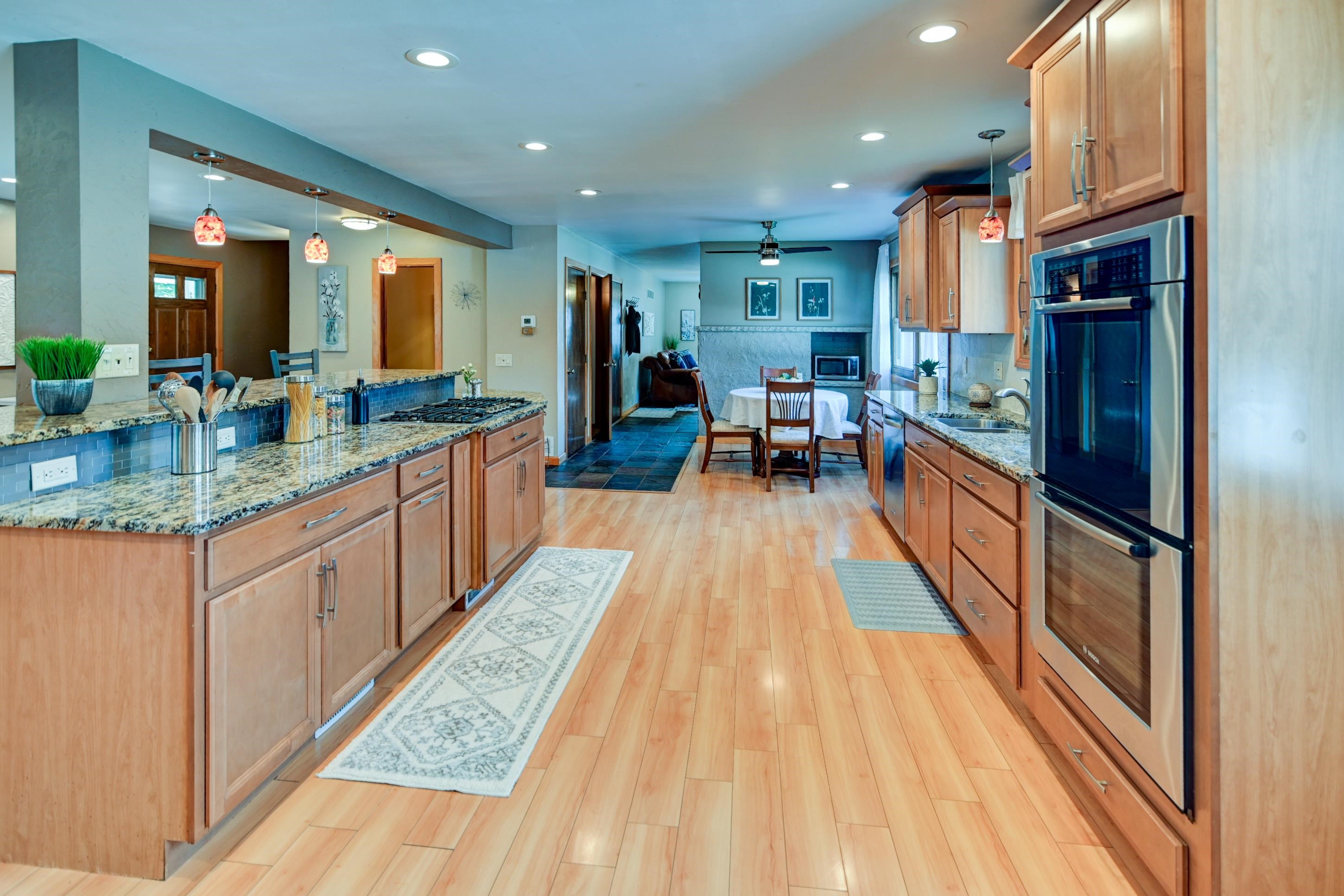 1618 Angel Crest Way