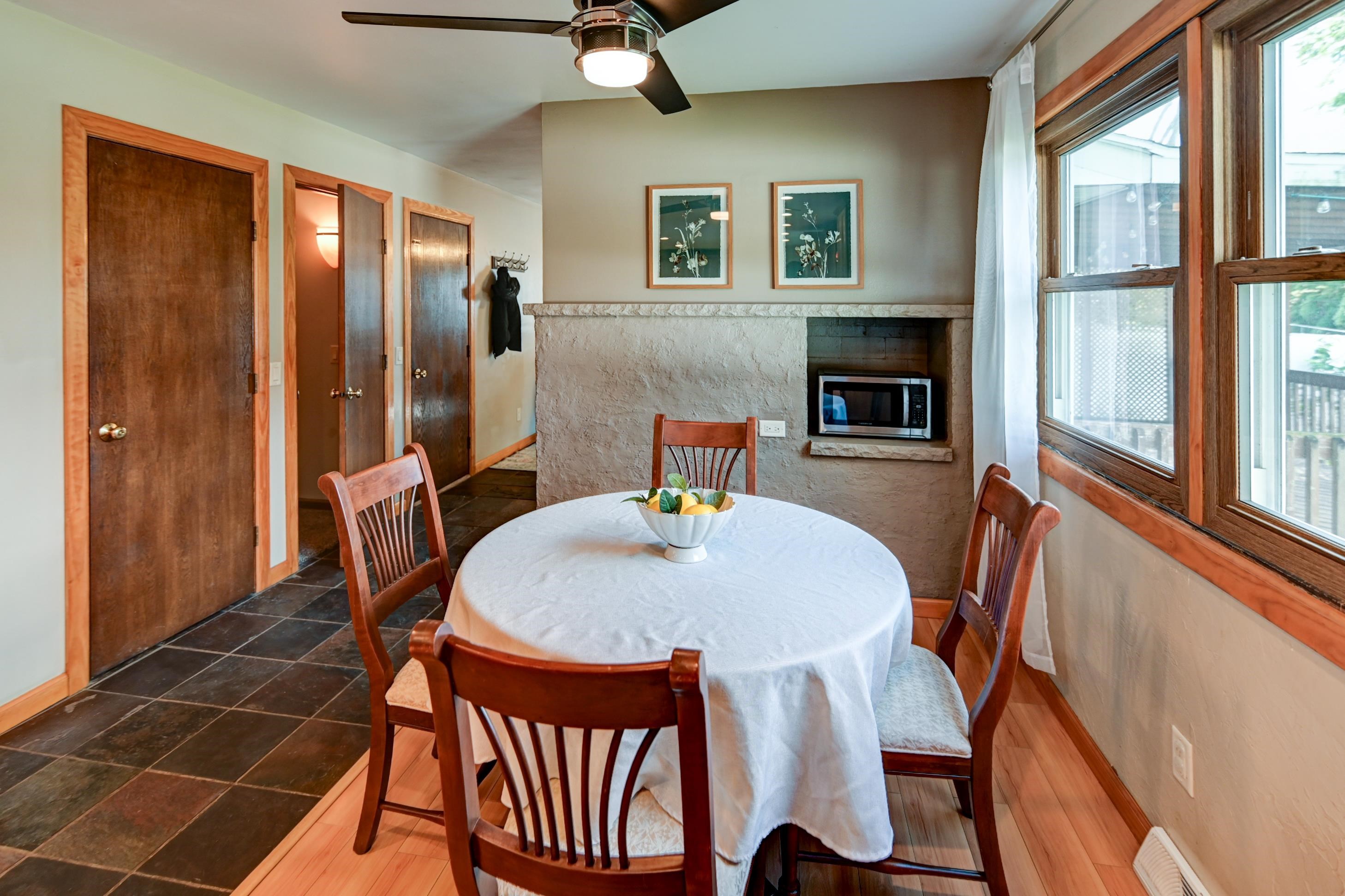 1618 Angel Crest Way