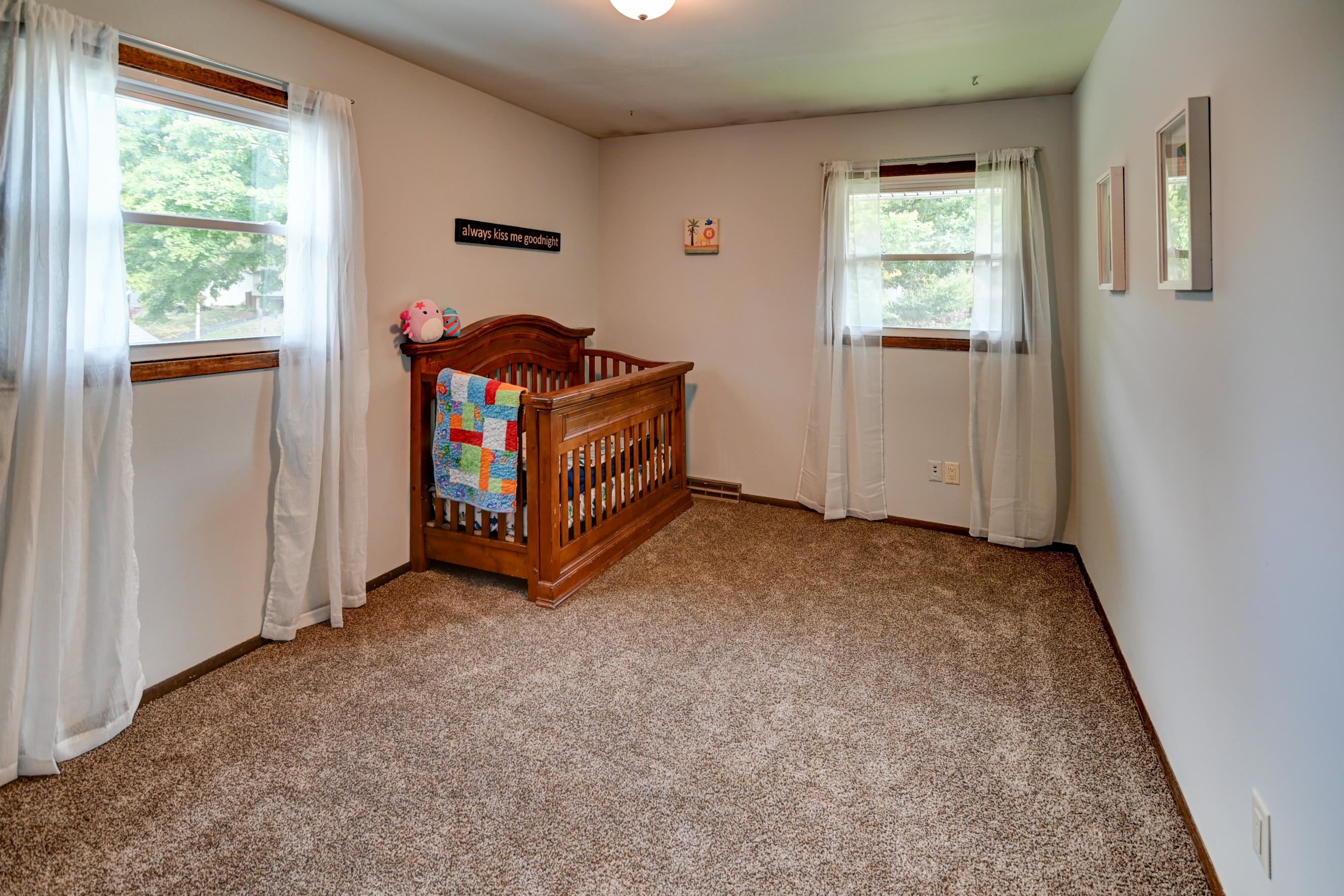 1618 Angel Crest Way