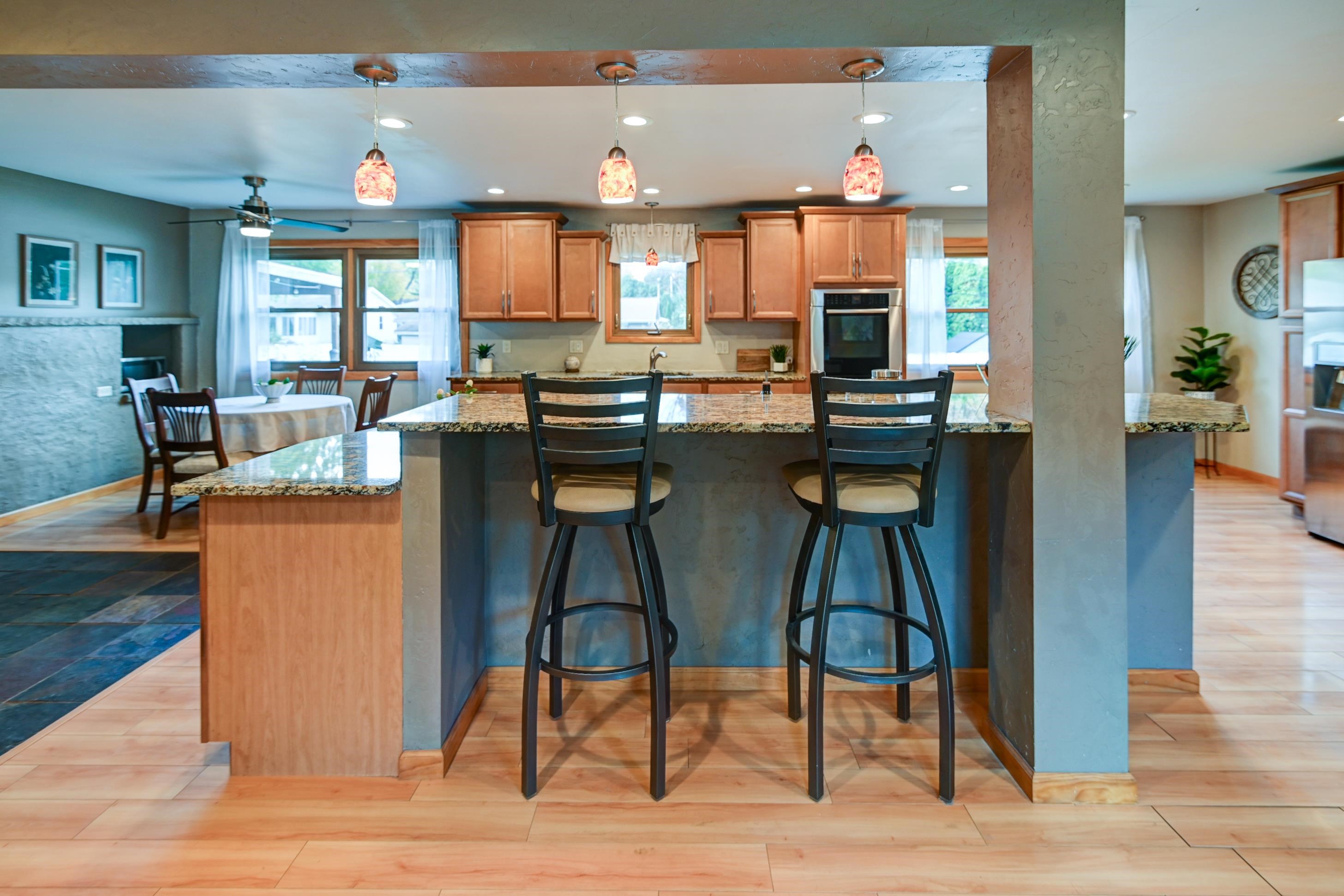 1618 Angel Crest Way