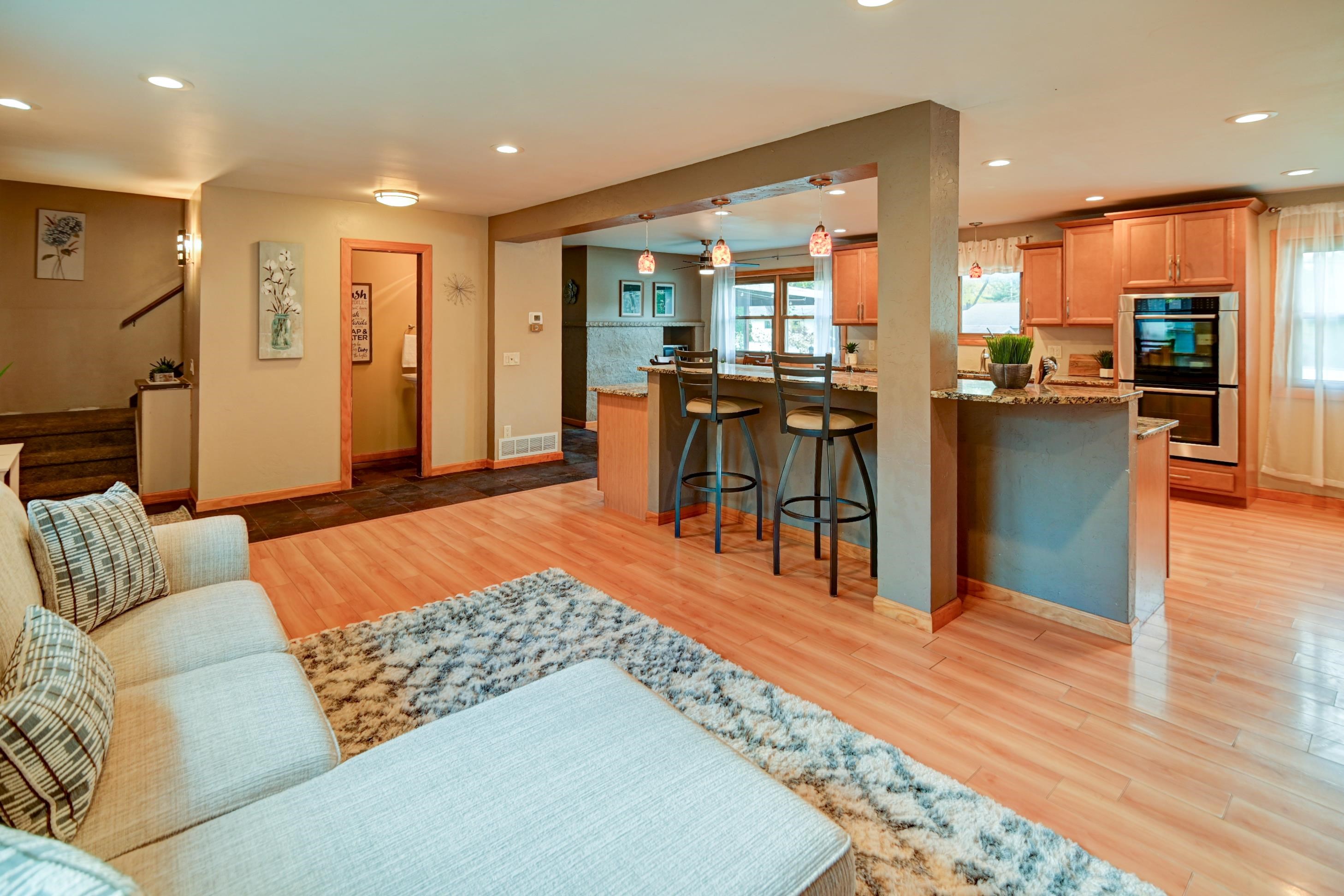 1618 Angel Crest Way