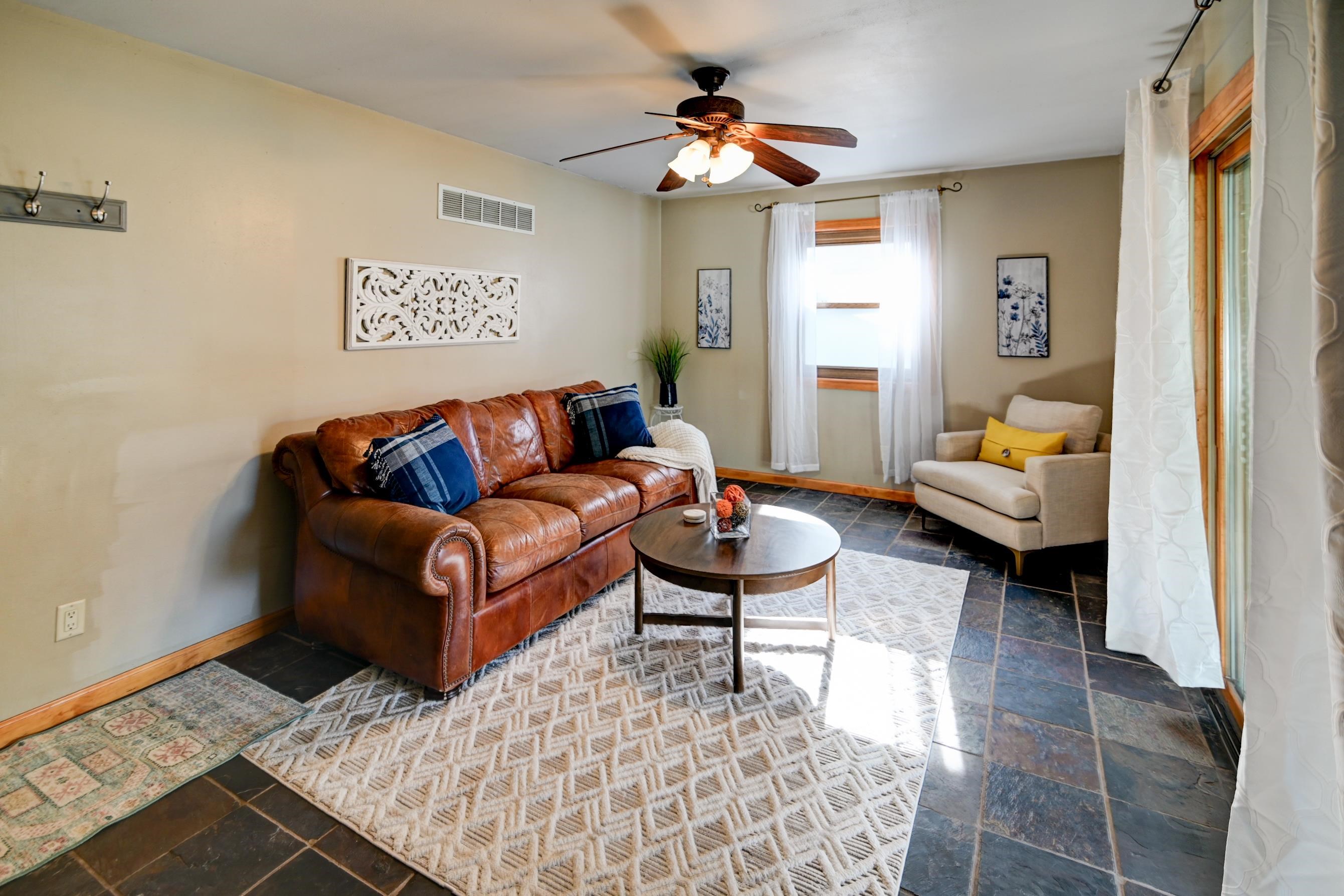 1618 Angel Crest Way