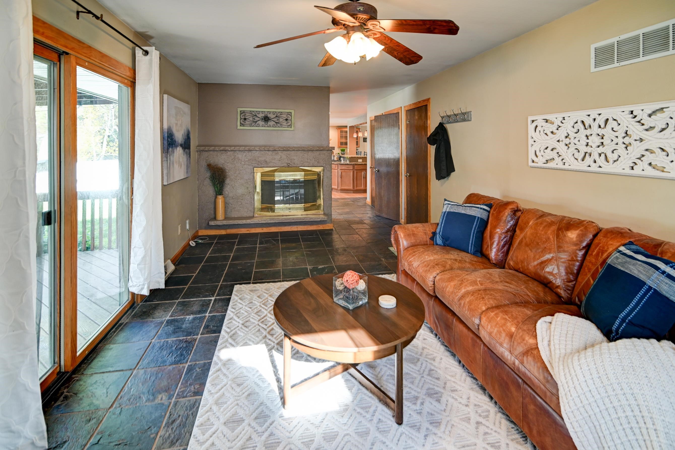 1618 Angel Crest Way