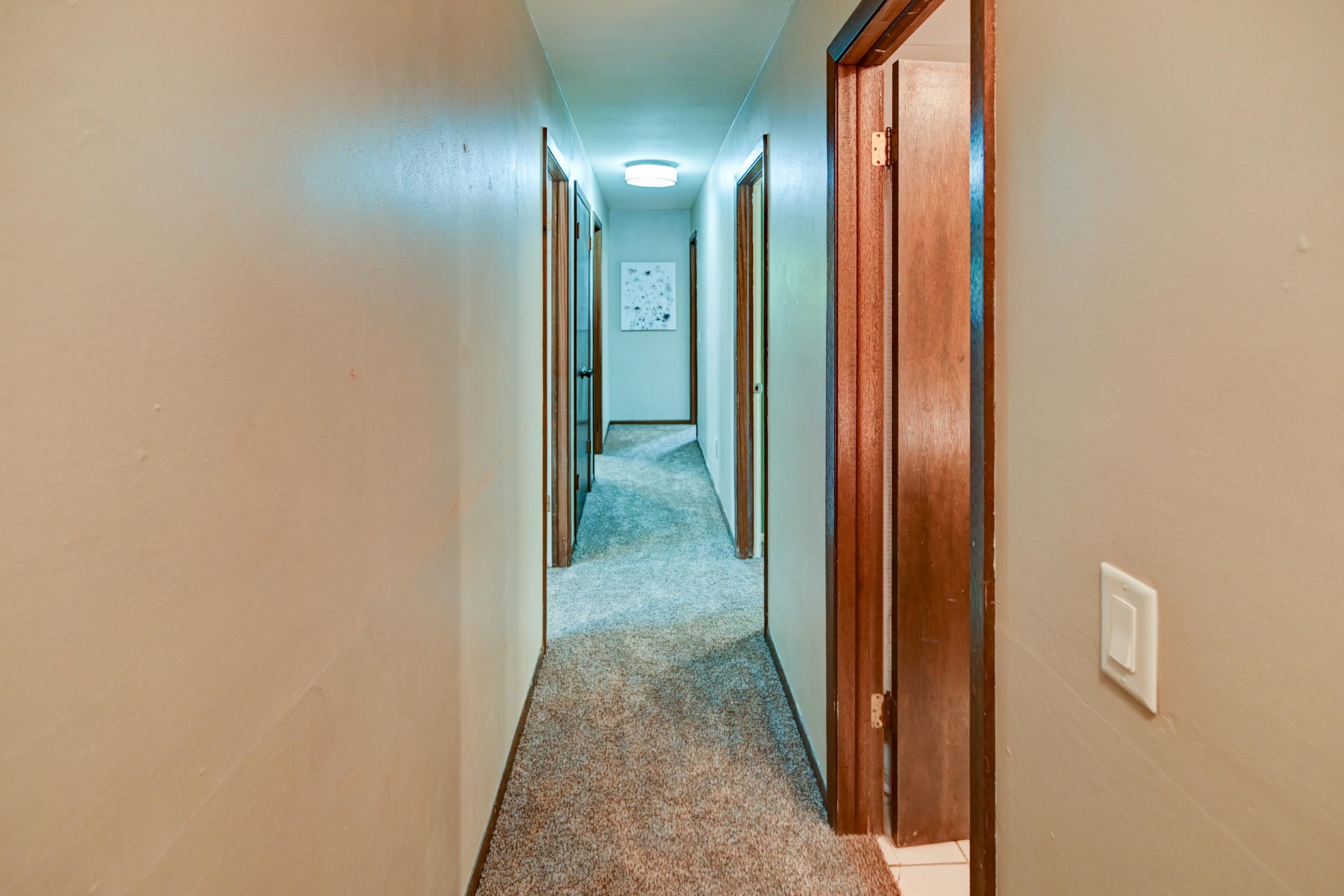 1618 Angel Crest Way