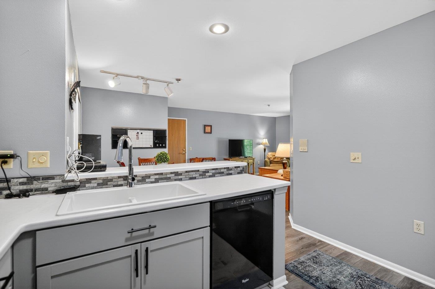 203 Kearney Way 104