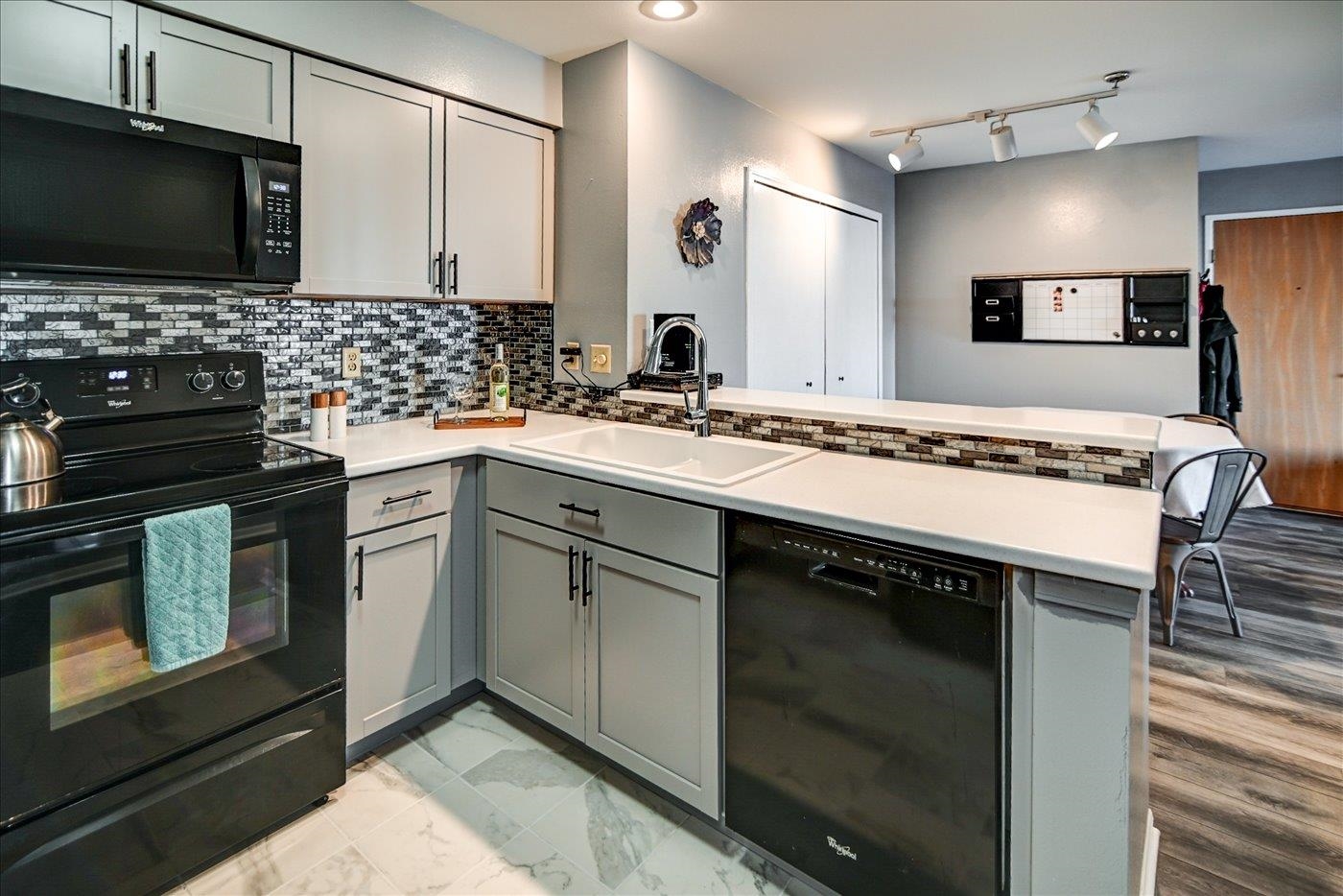 203 Kearney Way 104