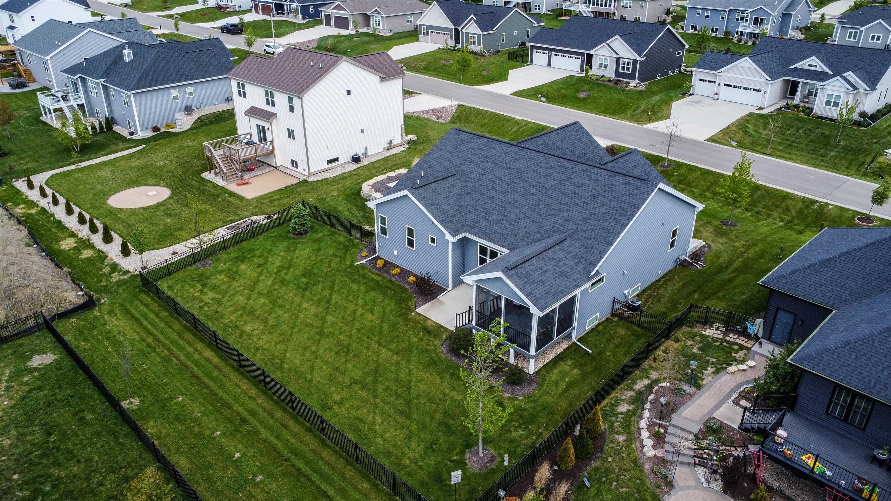 6659 Grouse Woods Road