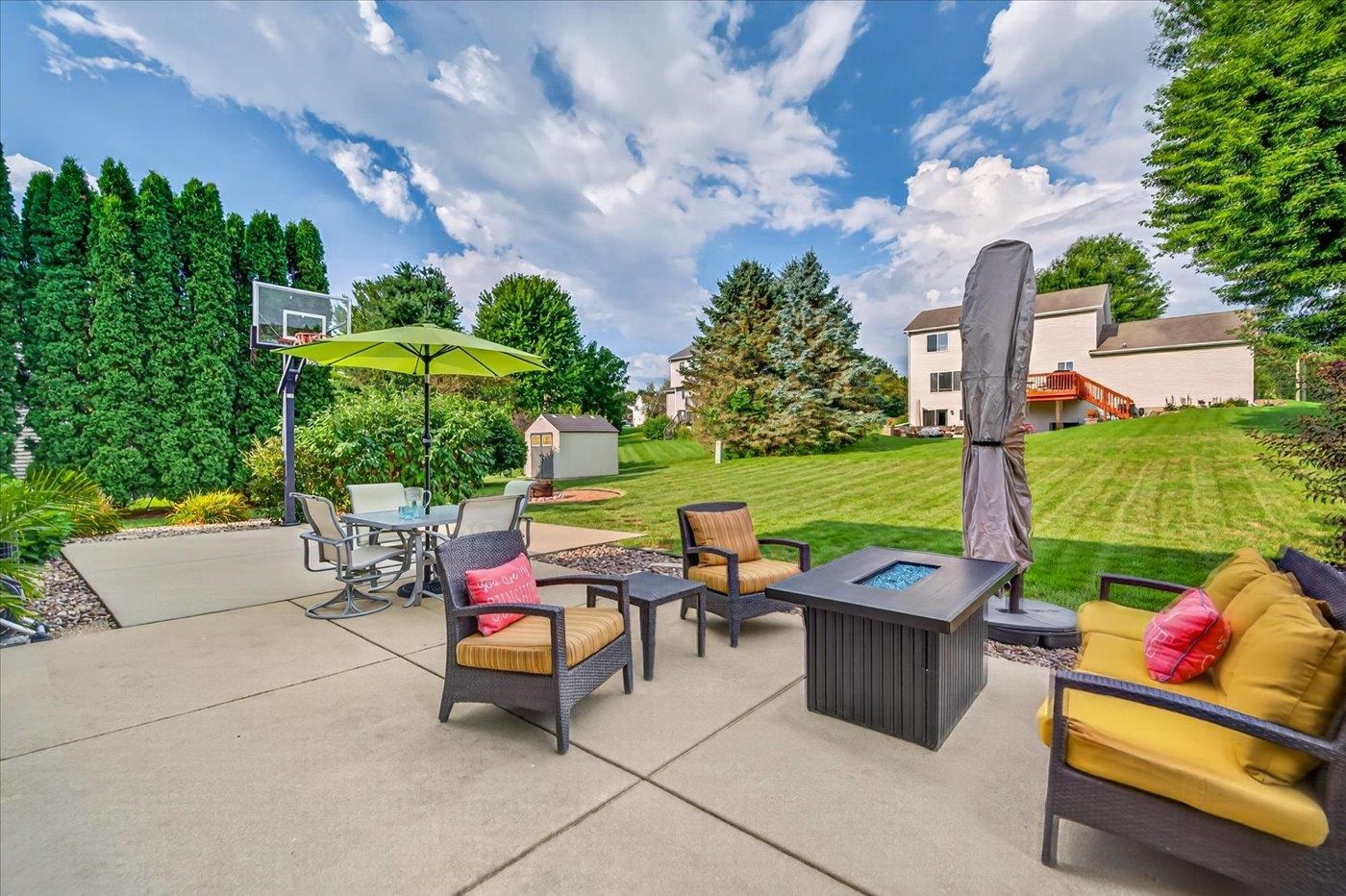 912 Questa Ridge Trail