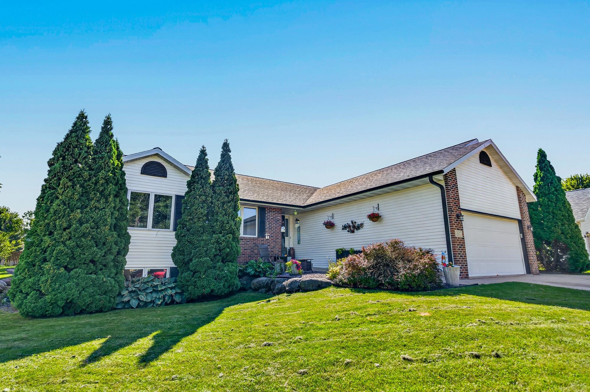 1357 Overlook Pass