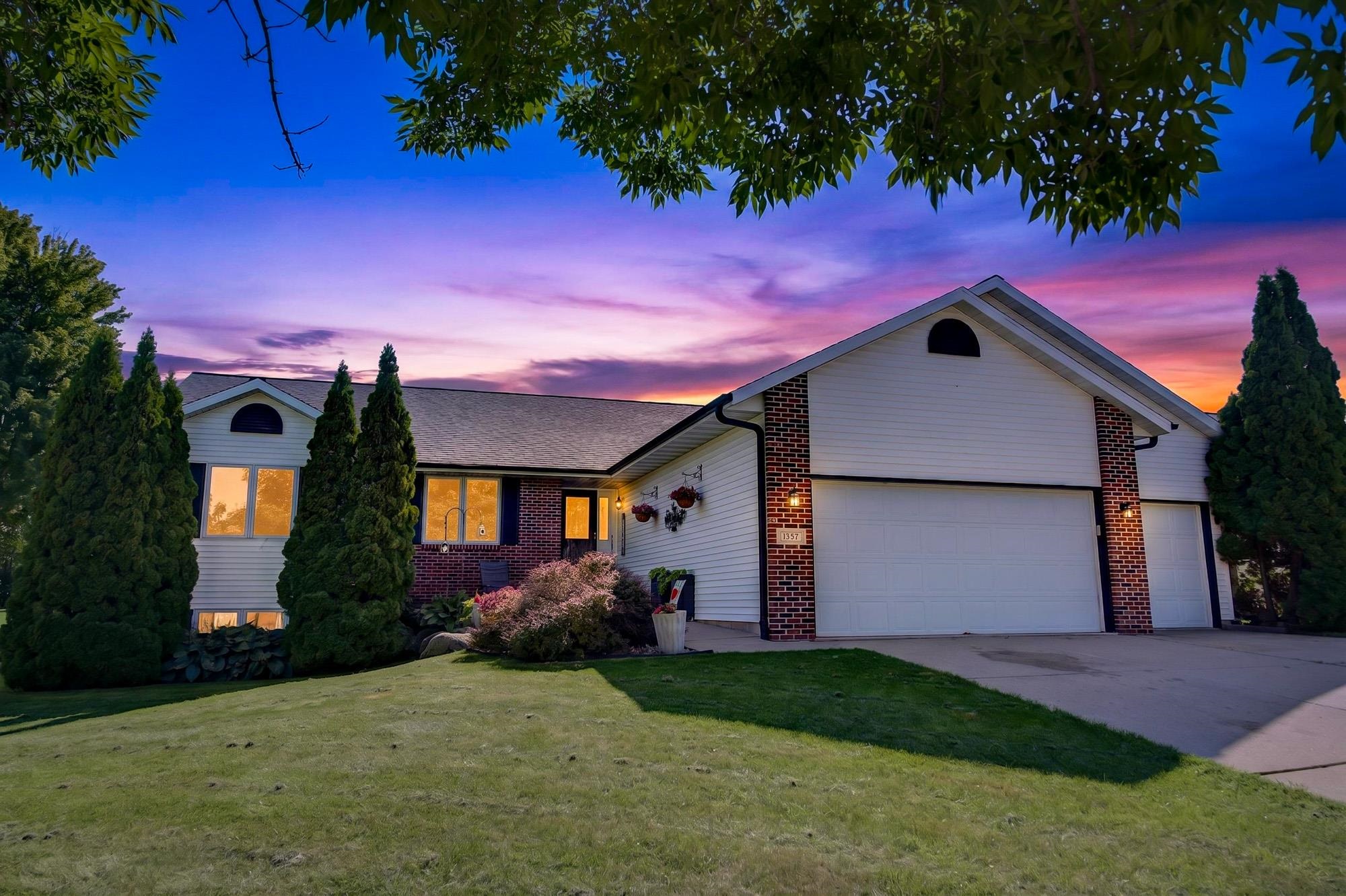 1357 Overlook Pass