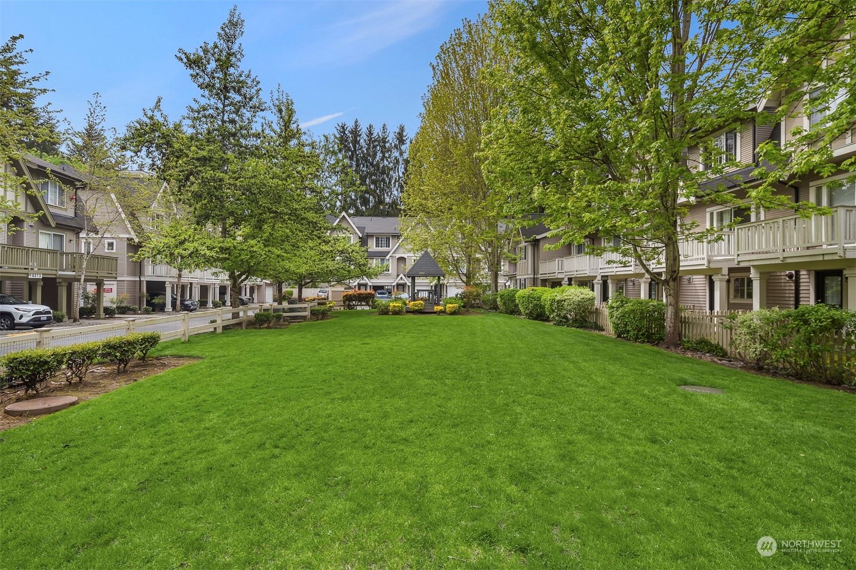 18211 NE 95th Way Unit: 105