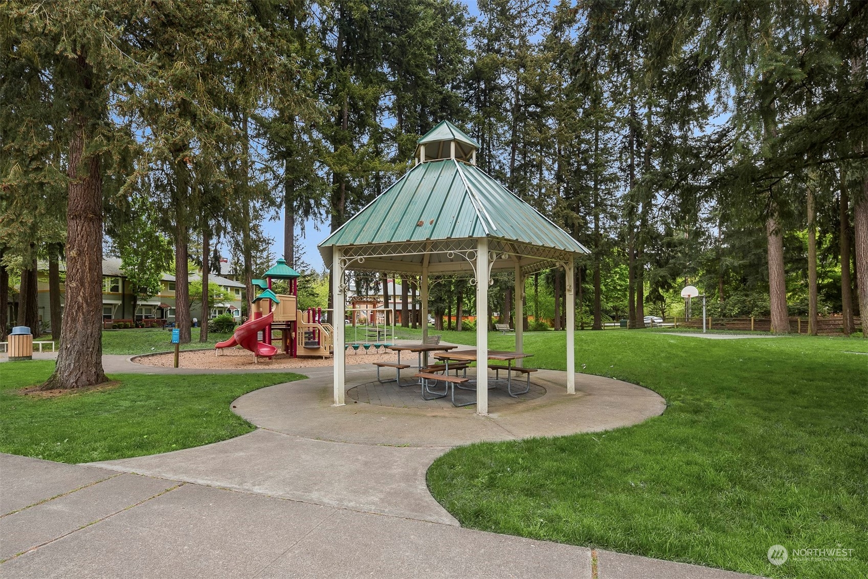 18211 NE 95th Way Unit: 105