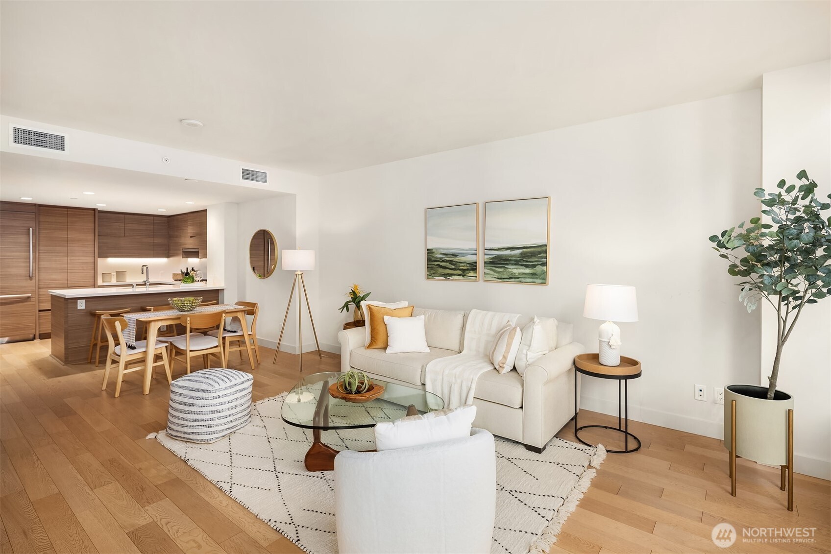 588 Bell Street Unit: 703S