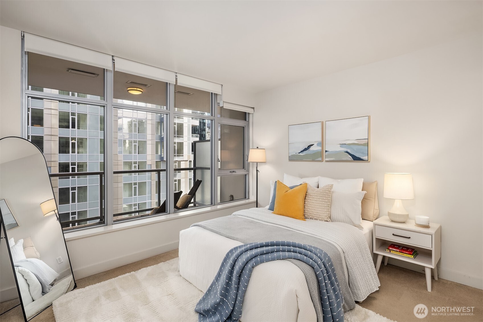 588 Bell Street Unit: 703S