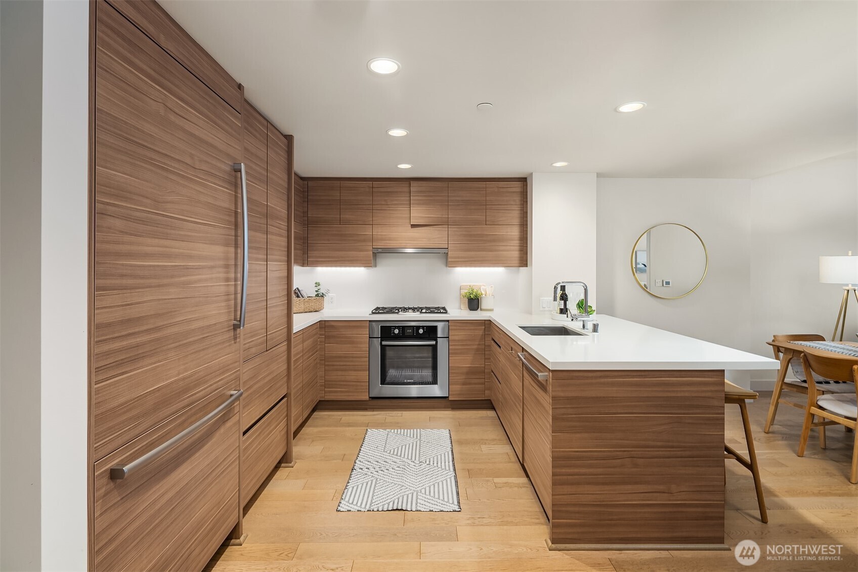 588 Bell Street Unit: 703S