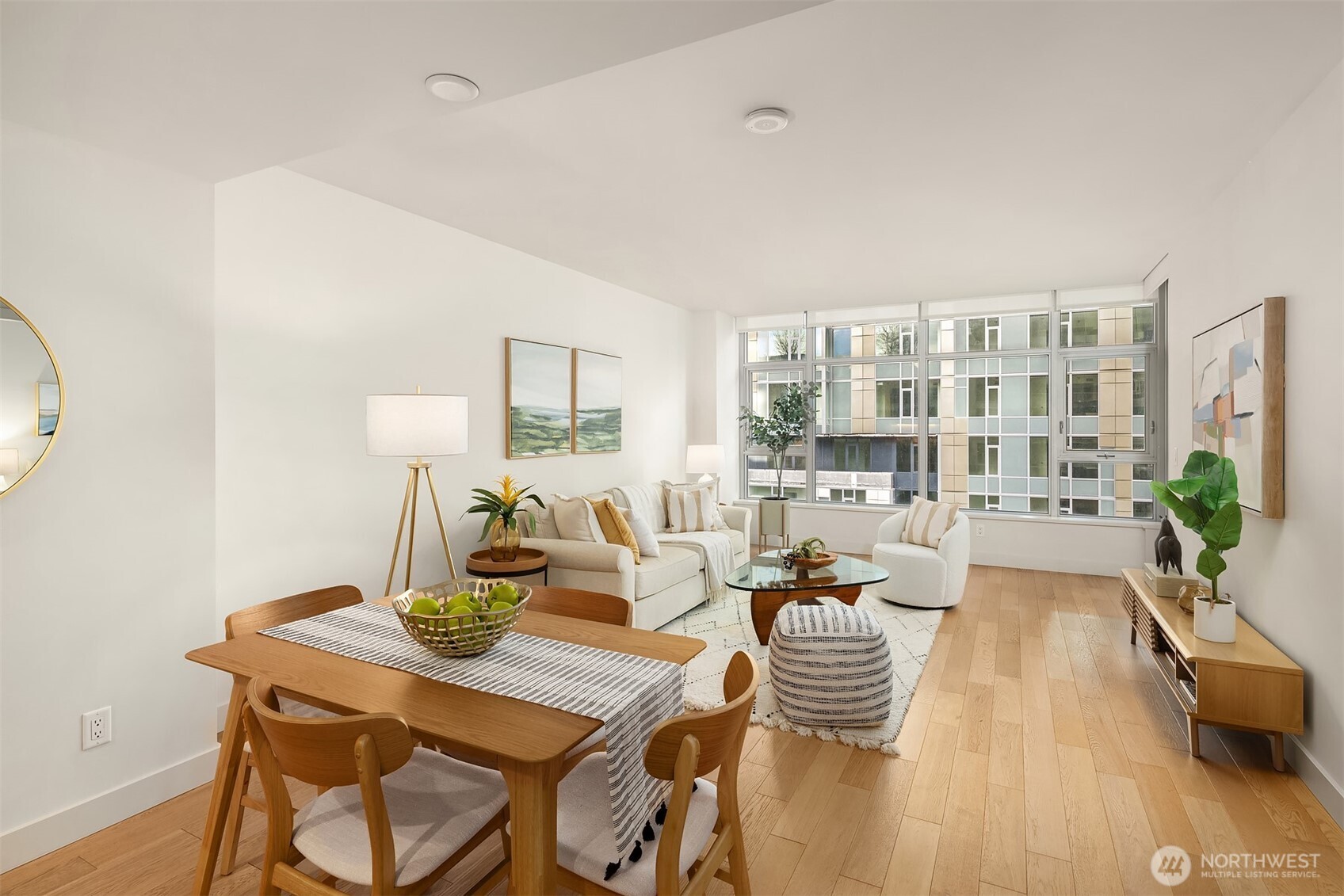 588 Bell Street Unit: 703S