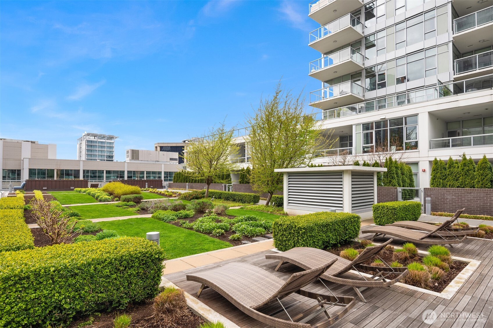 588 Bell Street Unit: 703S